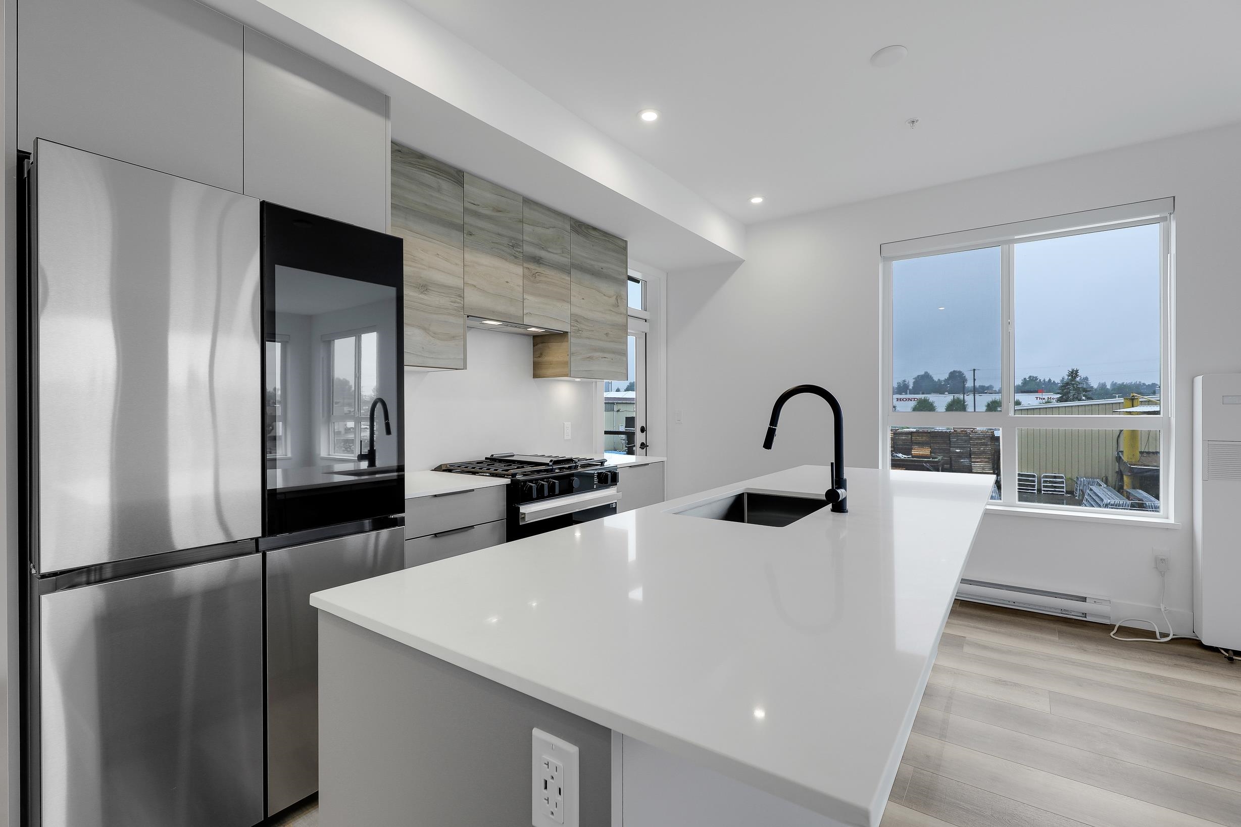 312 30494 CARDINAL AVE Unit: 312