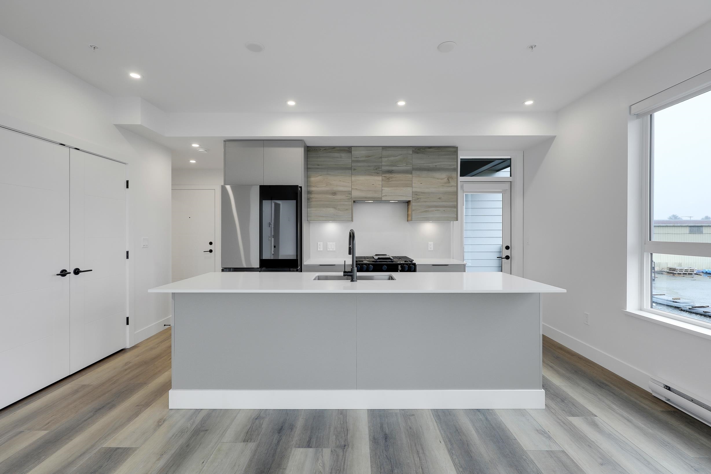 312 30494 CARDINAL AVE Unit: 312