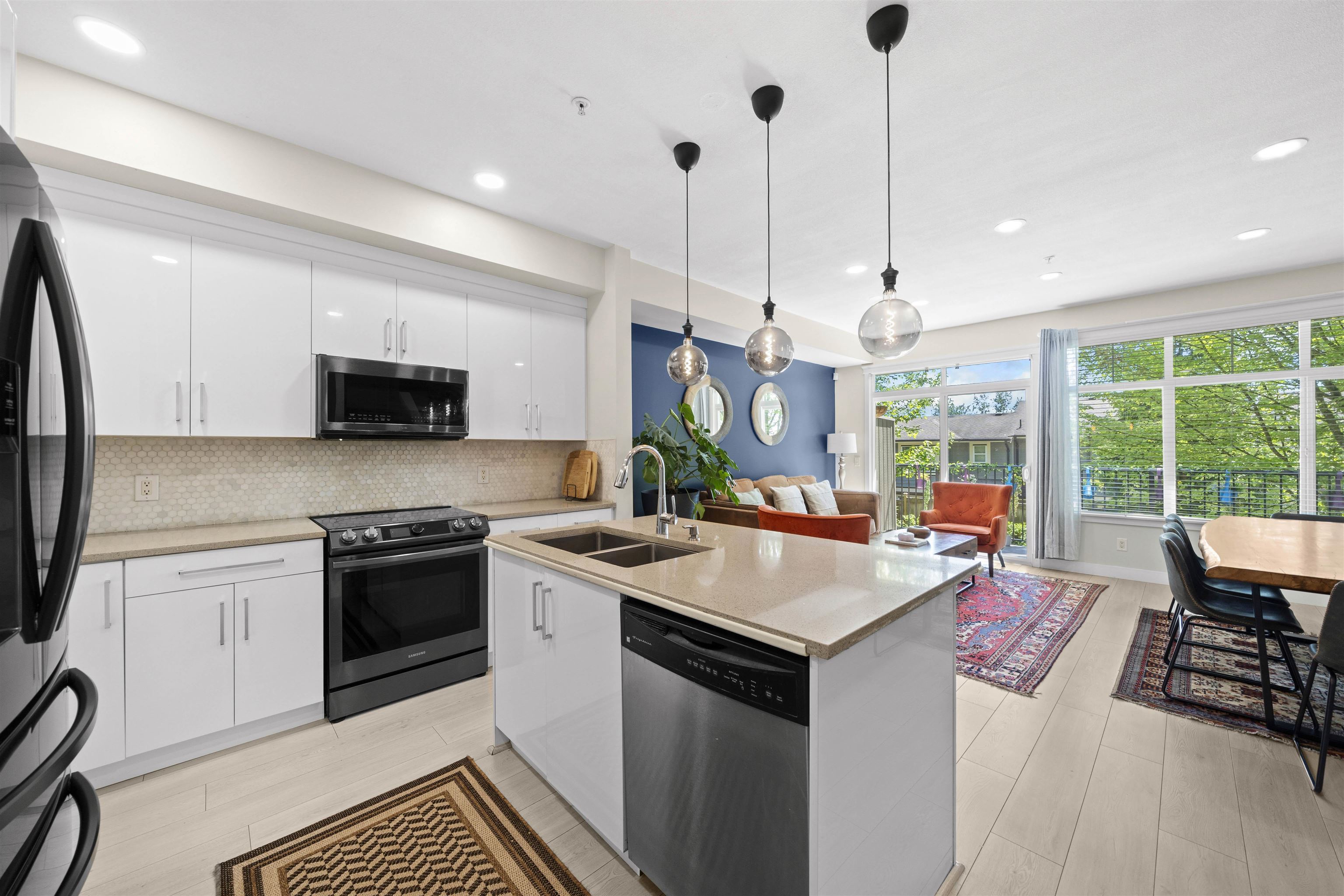 2 11282 COTTONWOOD DR Unit: 2