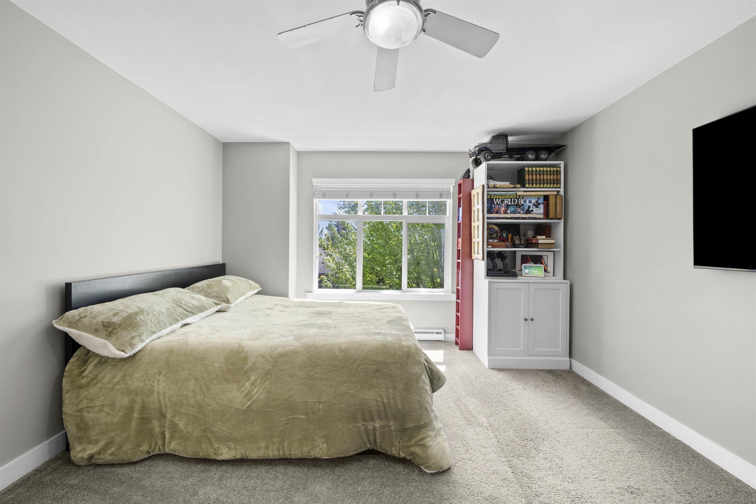 2 11282 COTTONWOOD DR Unit: 2