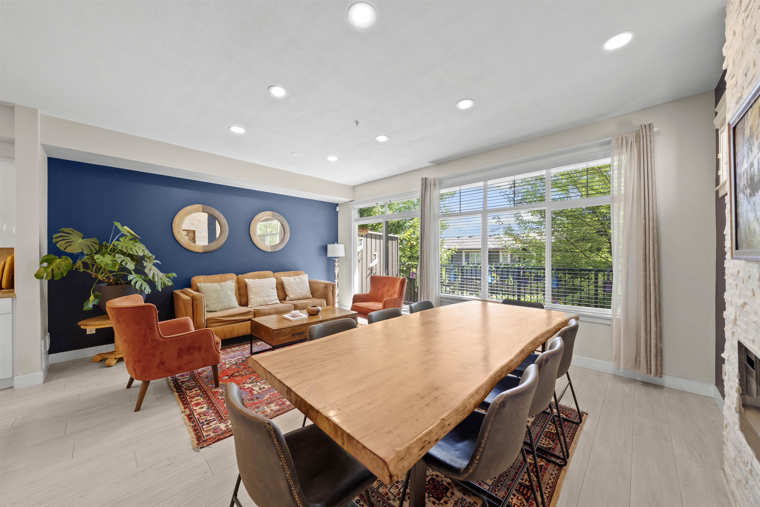 2 11282 COTTONWOOD DR Unit: 2