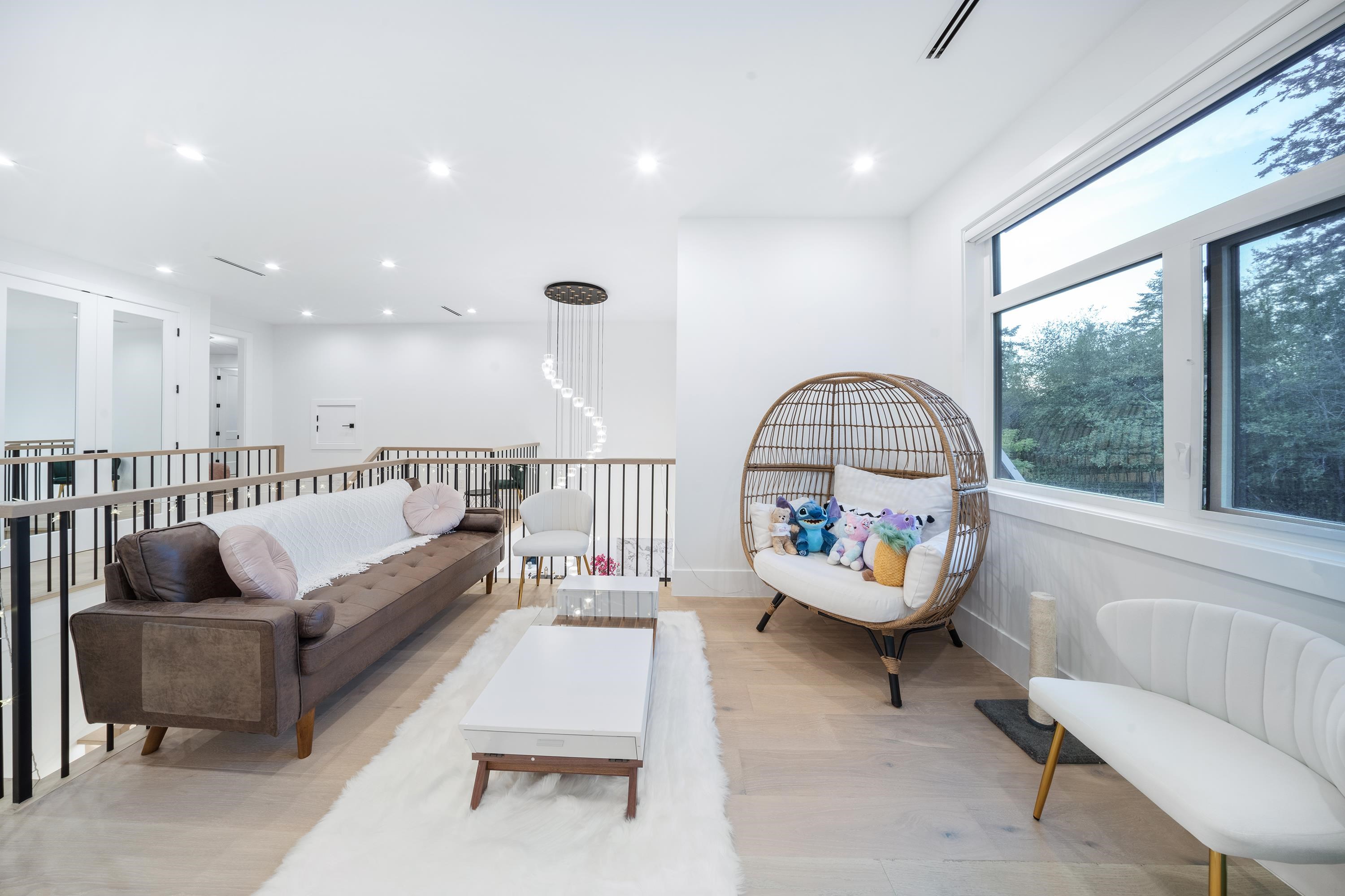 14022 20A AVE, Surrey