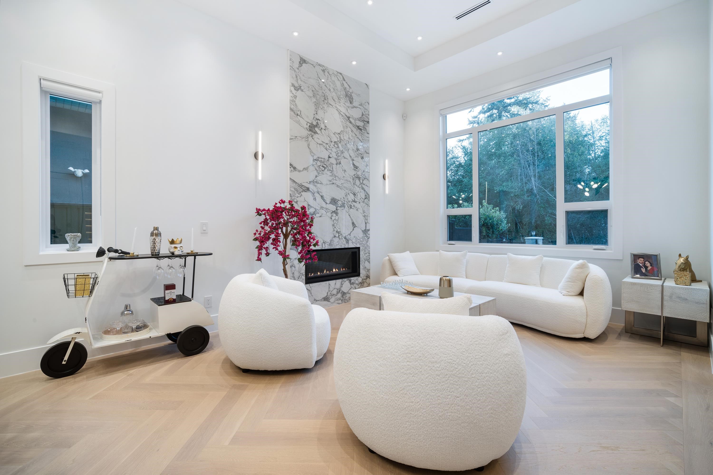 14022 20A AVE, Surrey