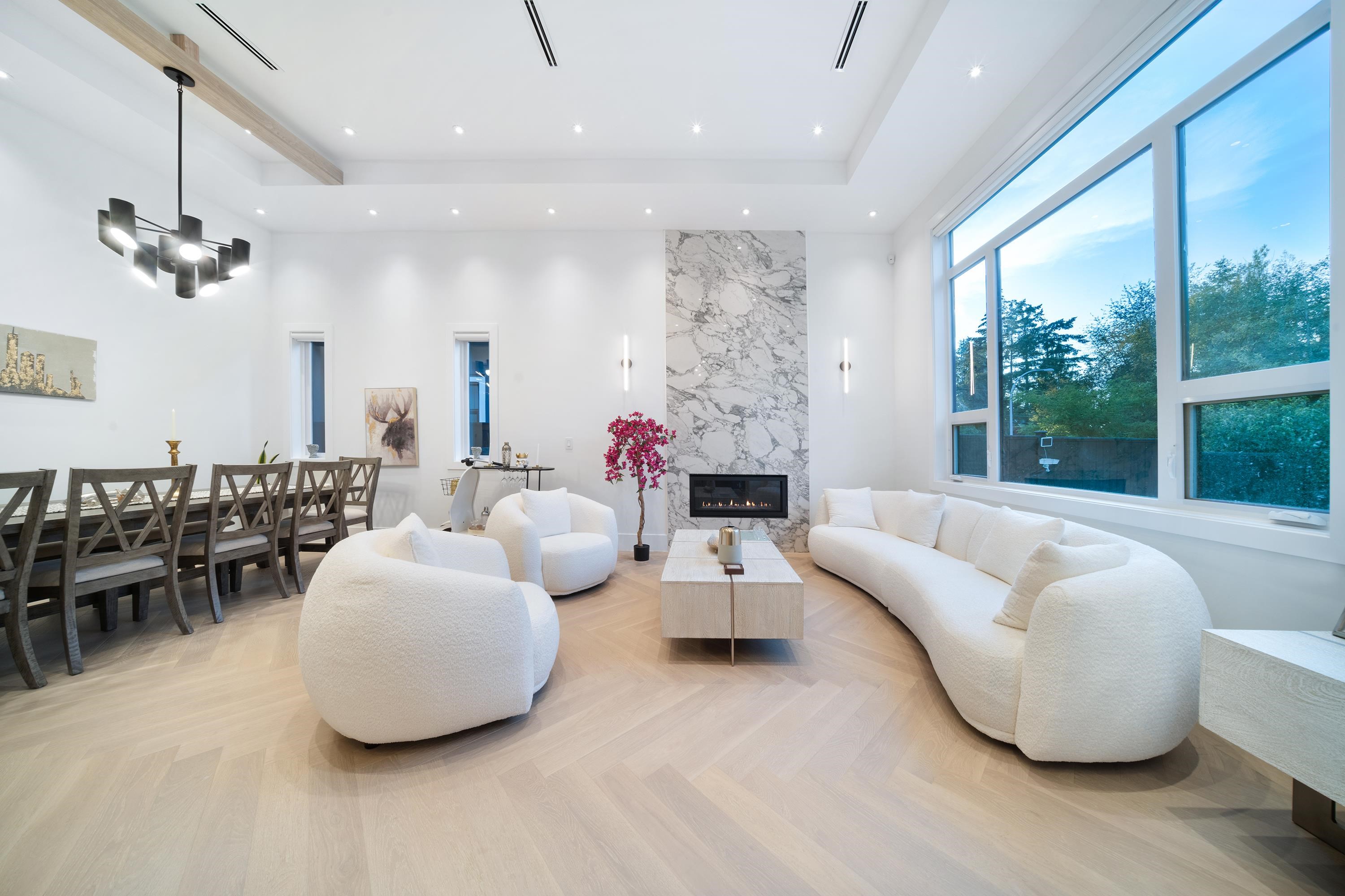 14022 20A AVE, Surrey