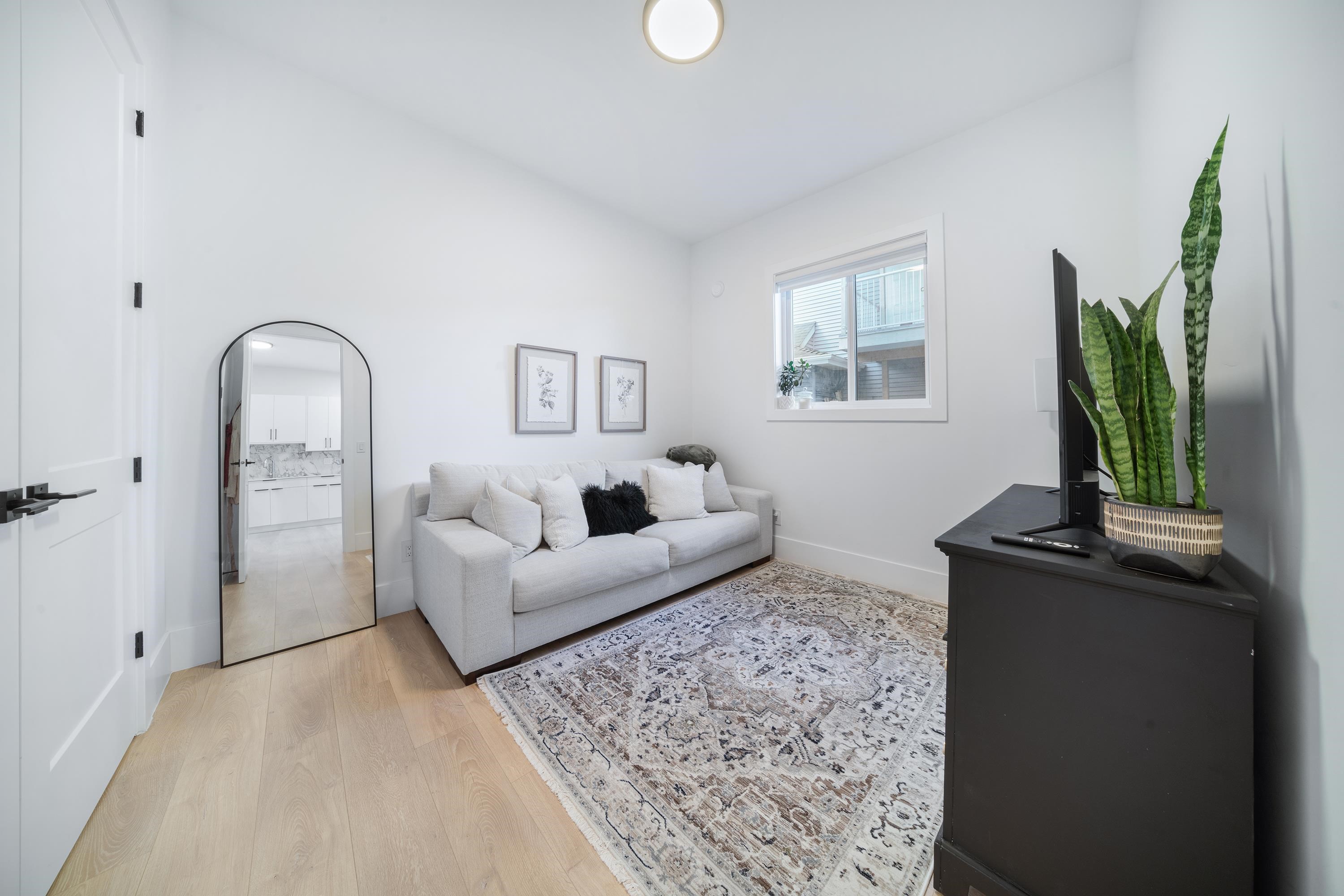 14022 20A AVE, Surrey