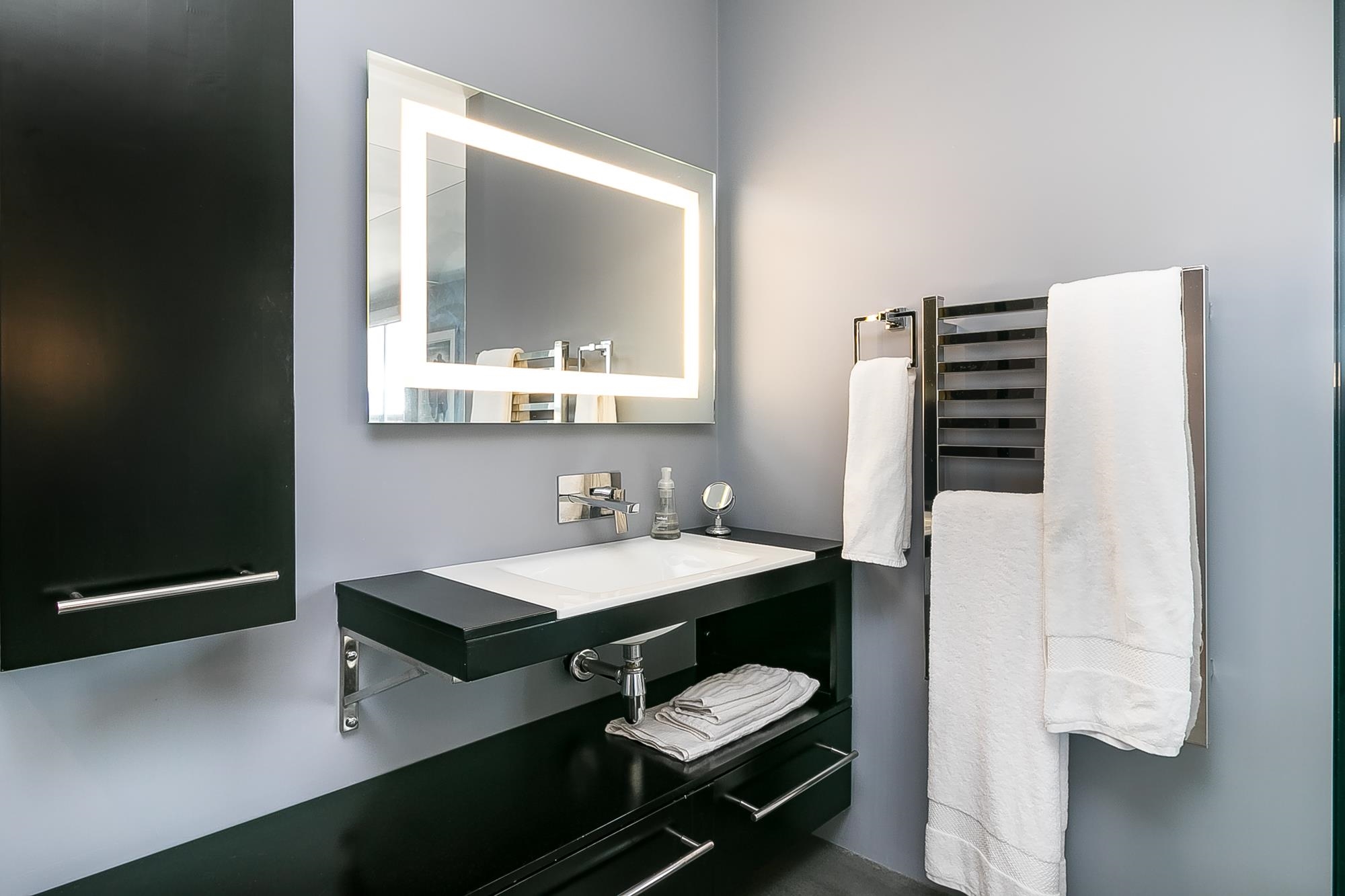 1702 320 ROYAL AVE Unit: 1702