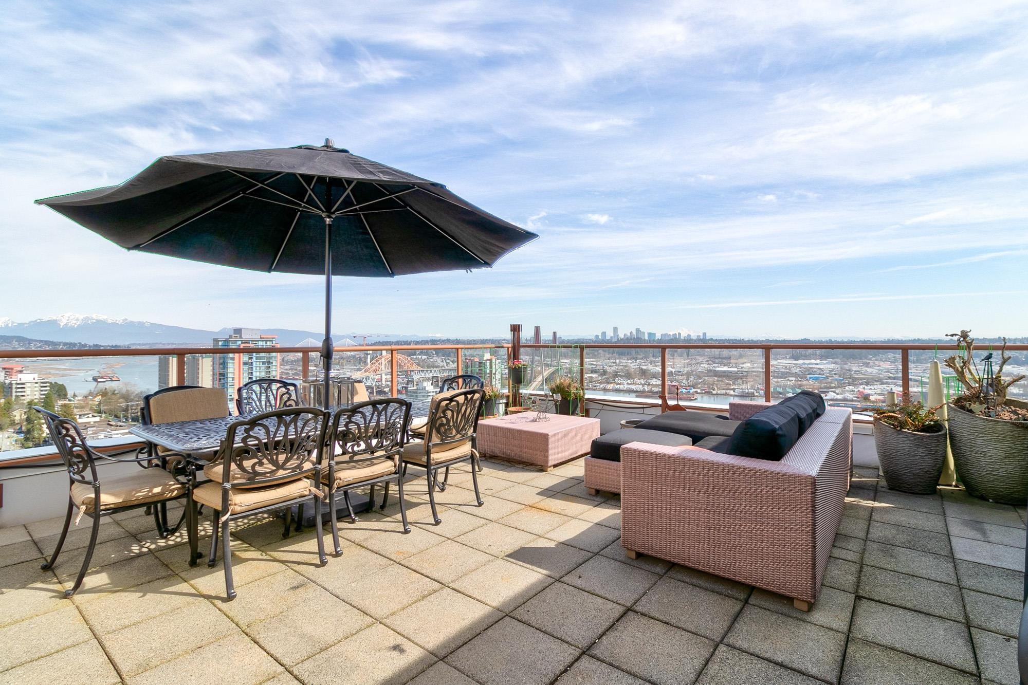 1702 320 ROYAL AVE Unit: 1702