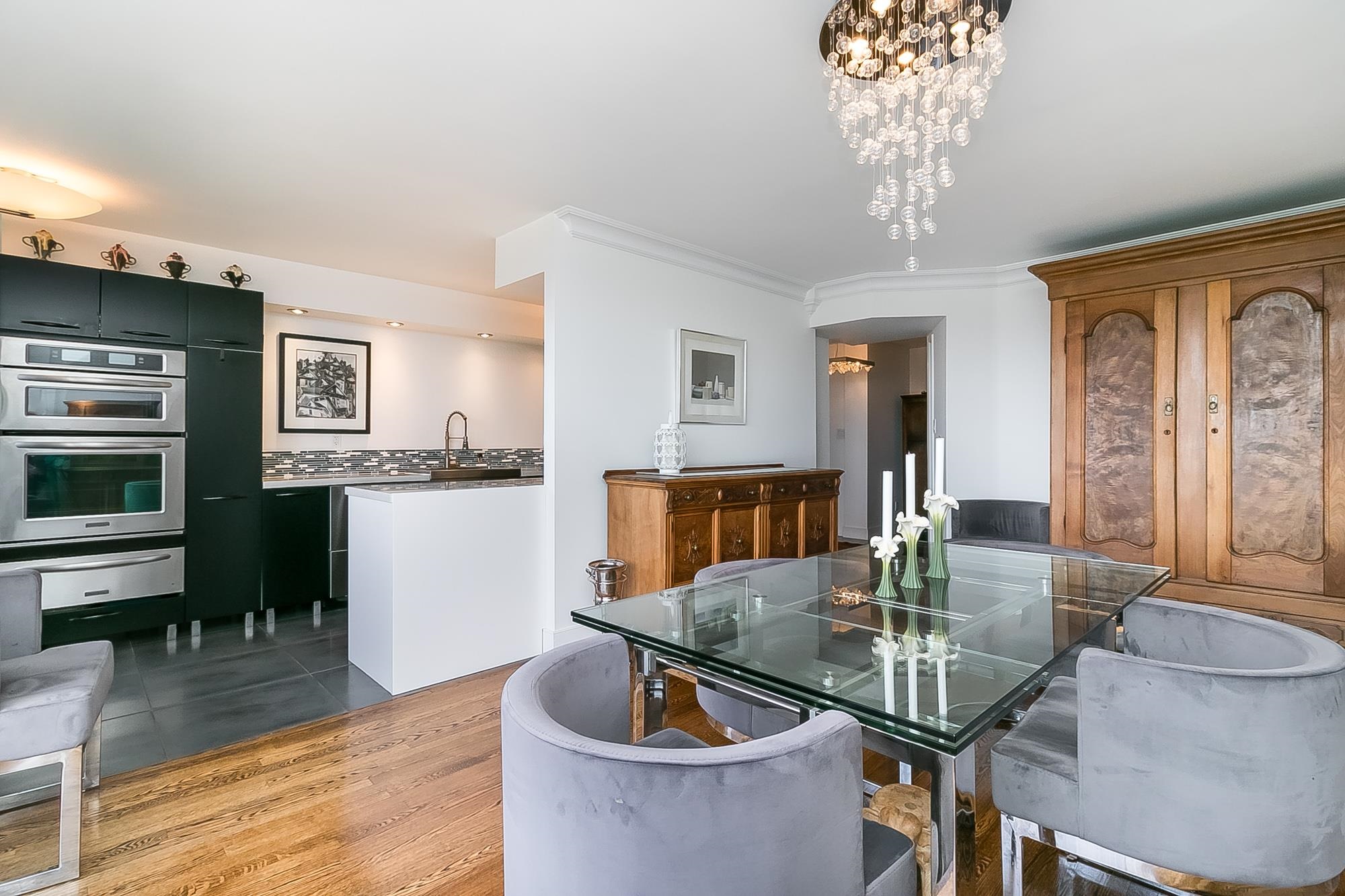 1702 320 ROYAL AVE Unit: 1702