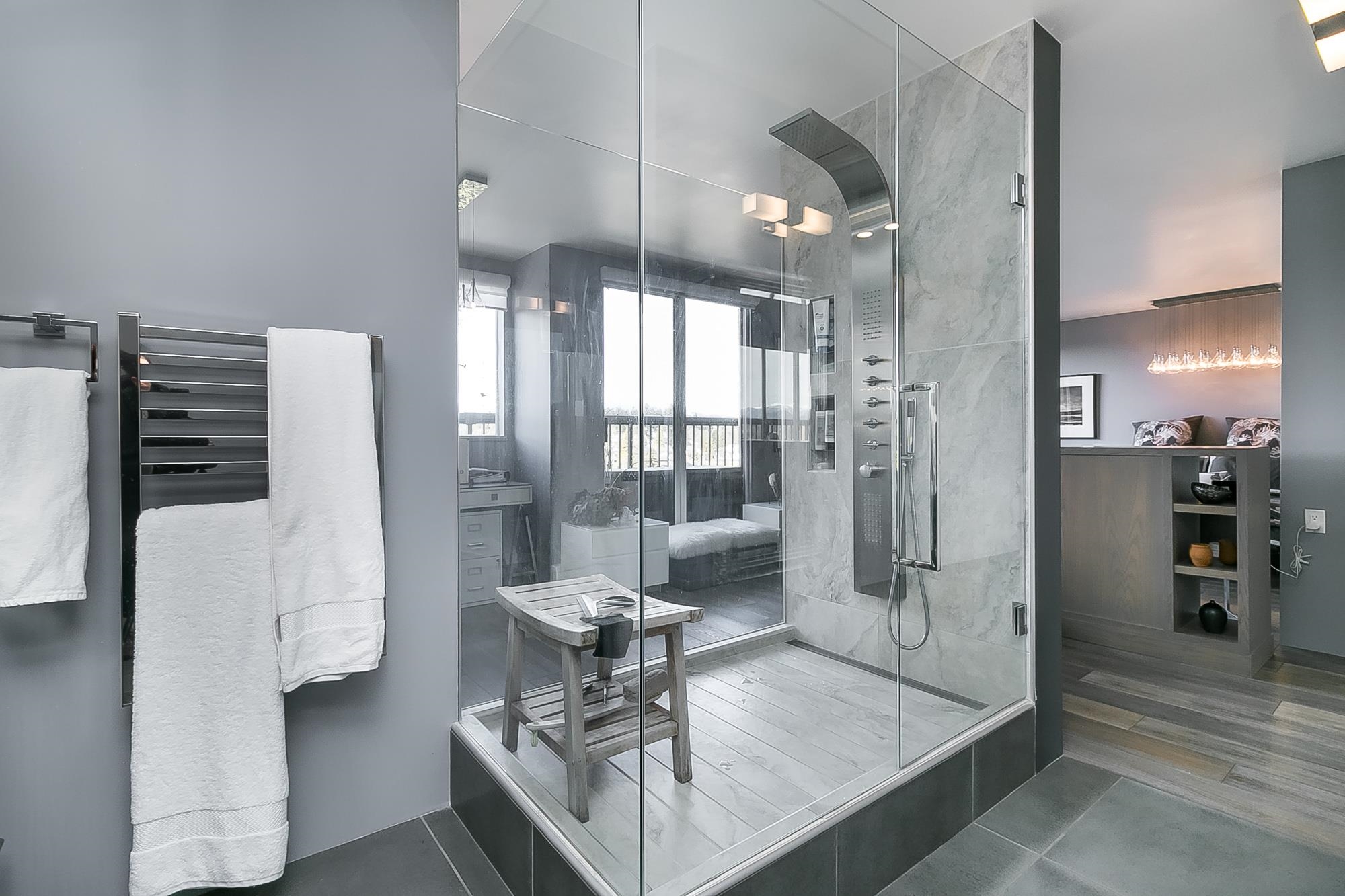 1702 320 ROYAL AVE Unit: 1702