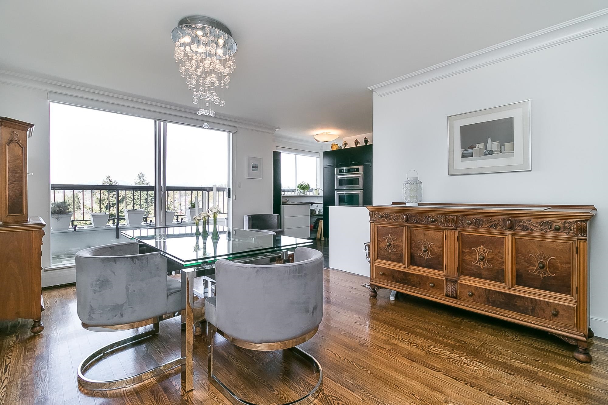 1702 320 ROYAL AVE Unit: 1702