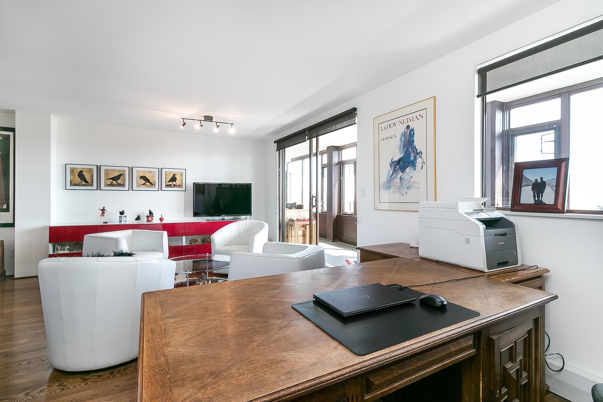 1702 320 ROYAL AVE Unit: 1702