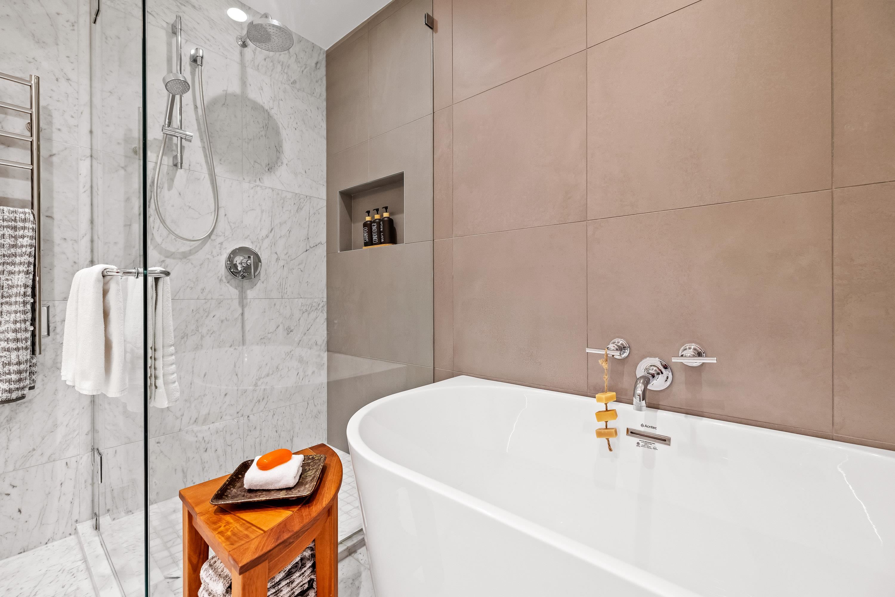 1804 1501 FOSTER STREET, White Rock Unit: 1804