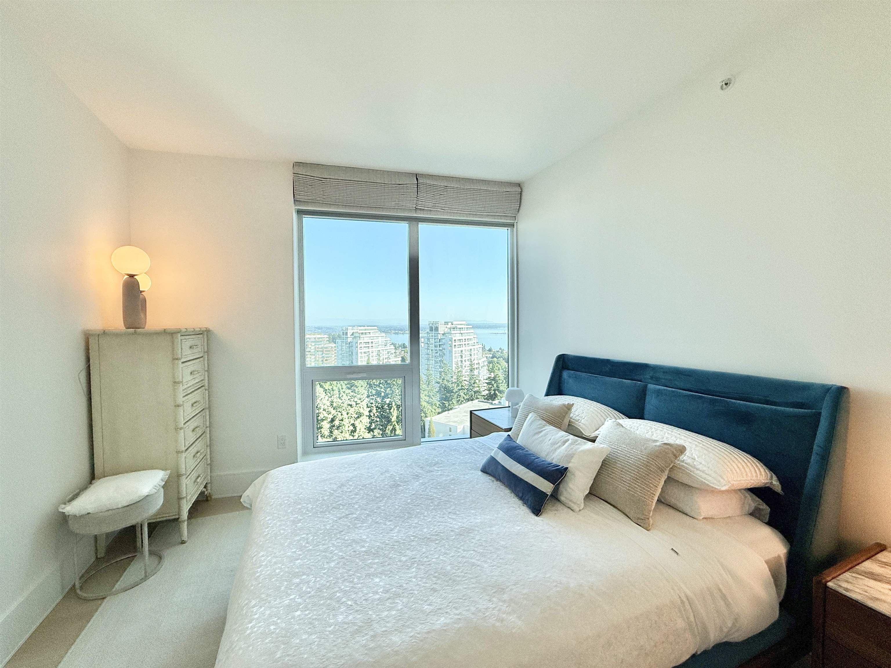 1804 1501 FOSTER STREET, White Rock Unit: 1804