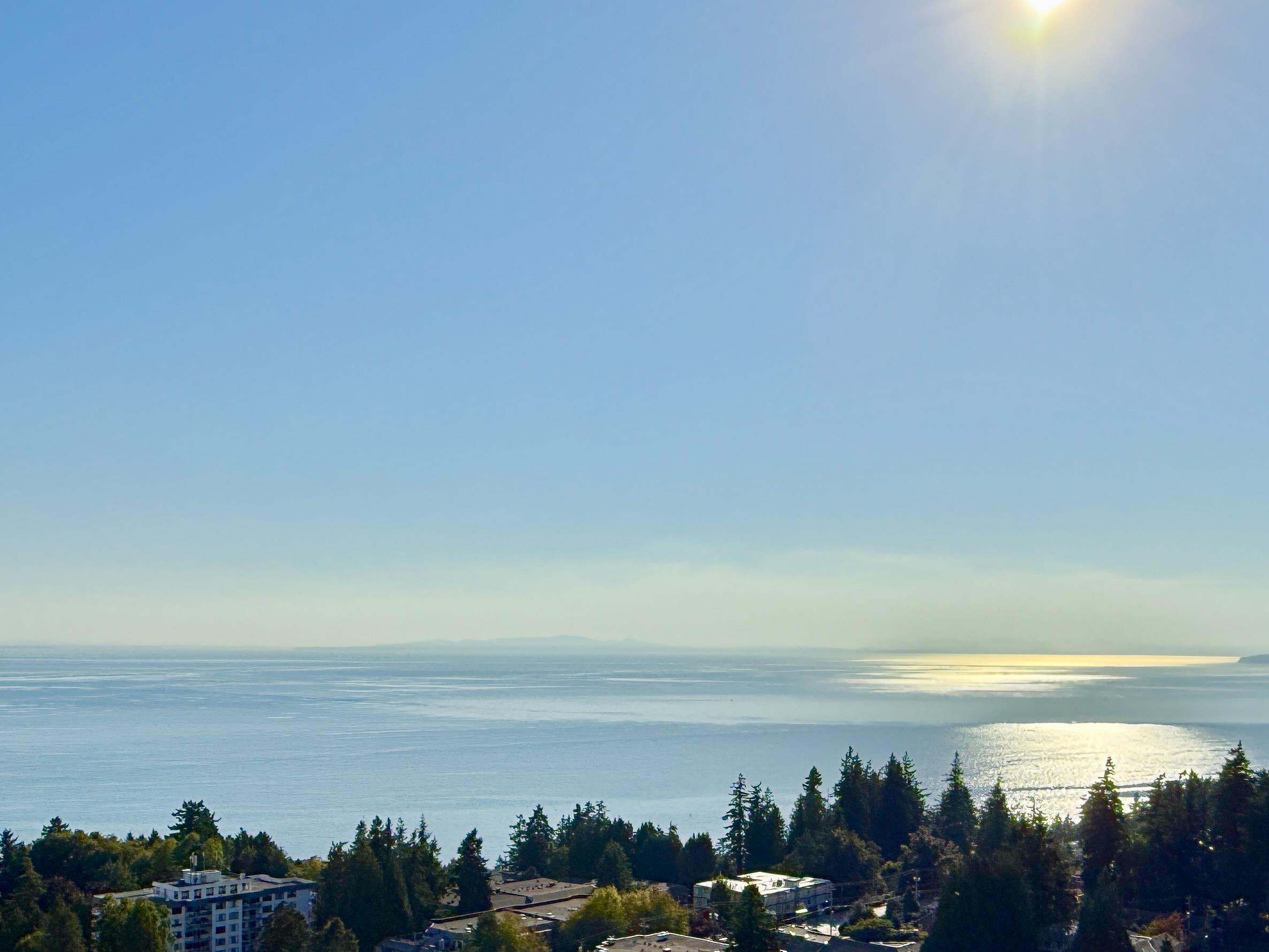 1804 1501 FOSTER STREET, White Rock Unit: 1804