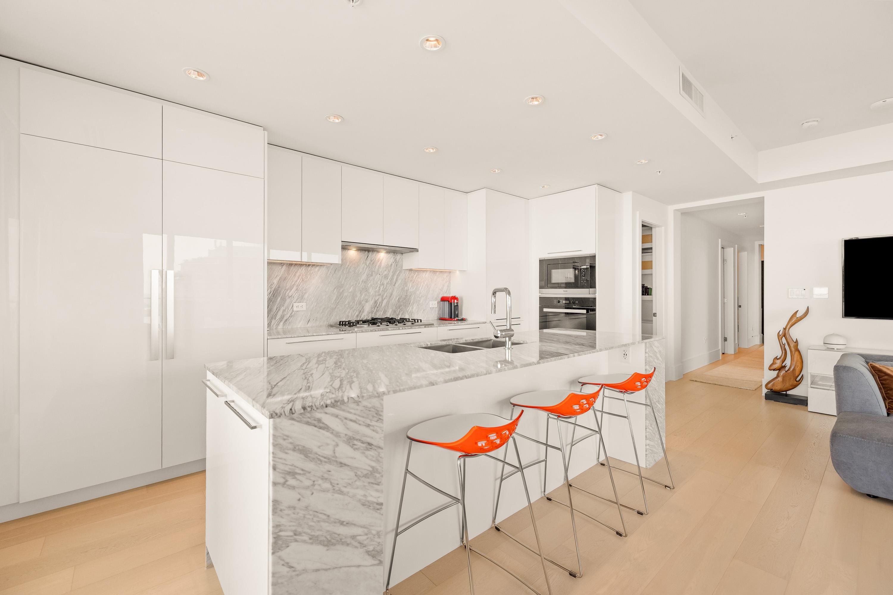 1804 1501 FOSTER STREET, White Rock Unit: 1804