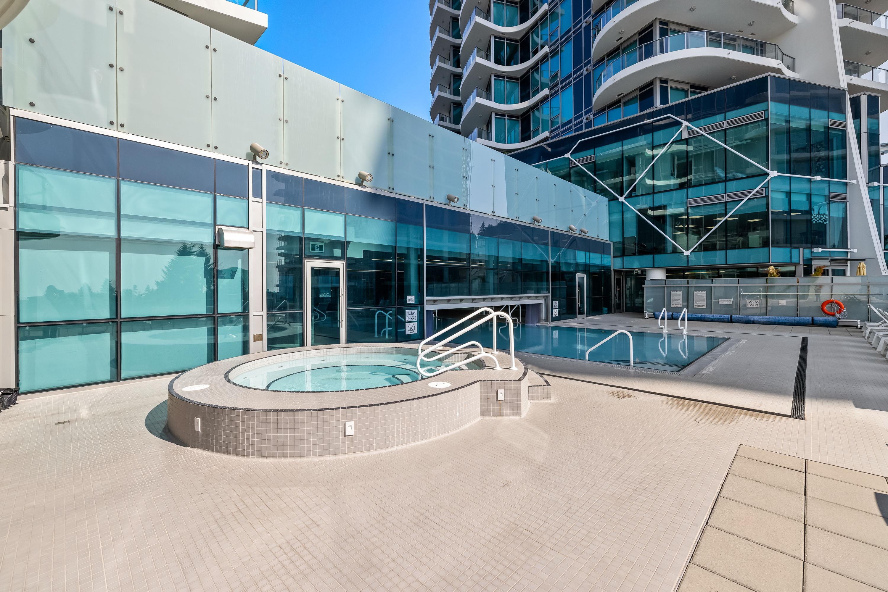 1804 1501 FOSTER STREET, White Rock Unit: 1804