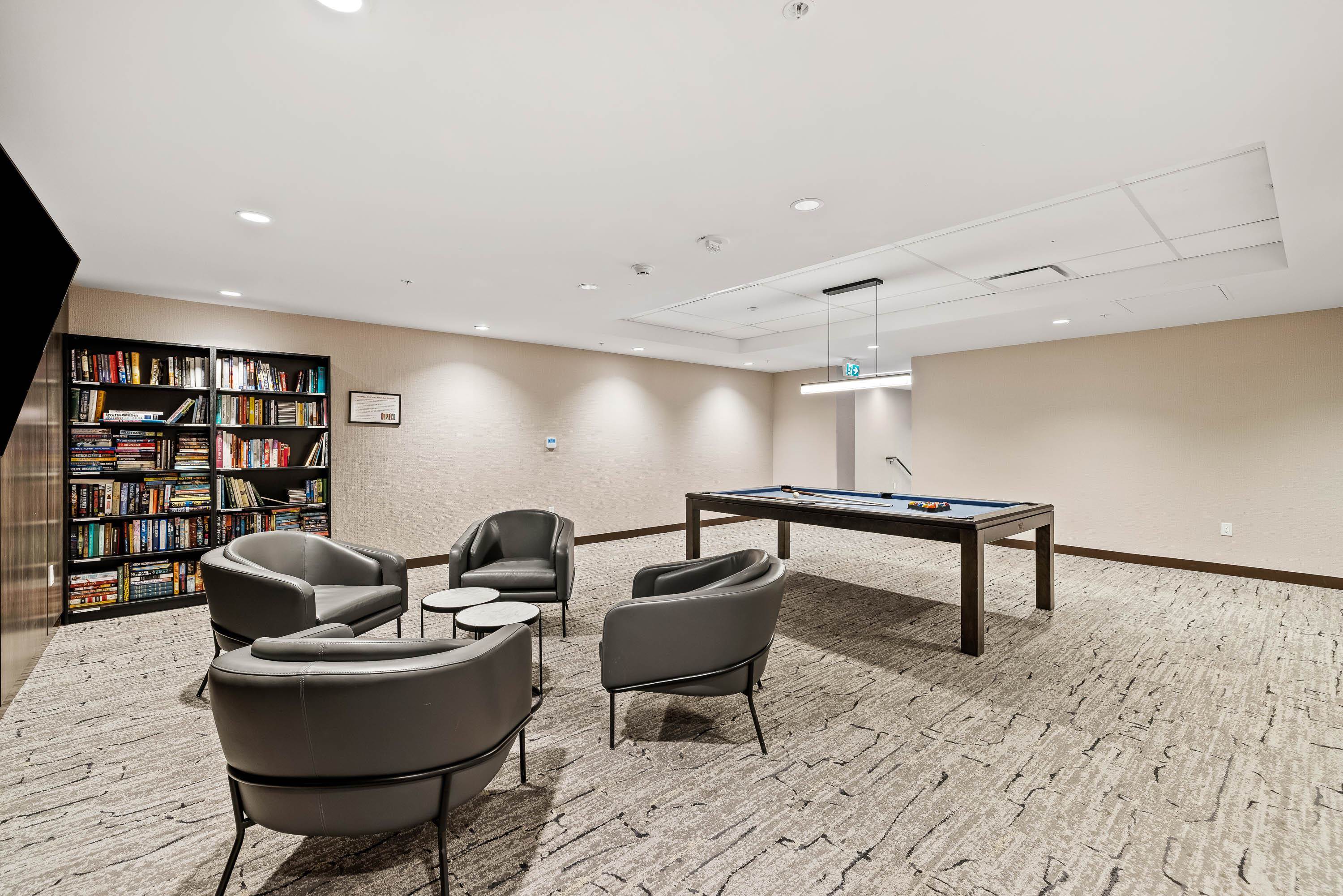 1804 1501 FOSTER STREET, White Rock Unit: 1804