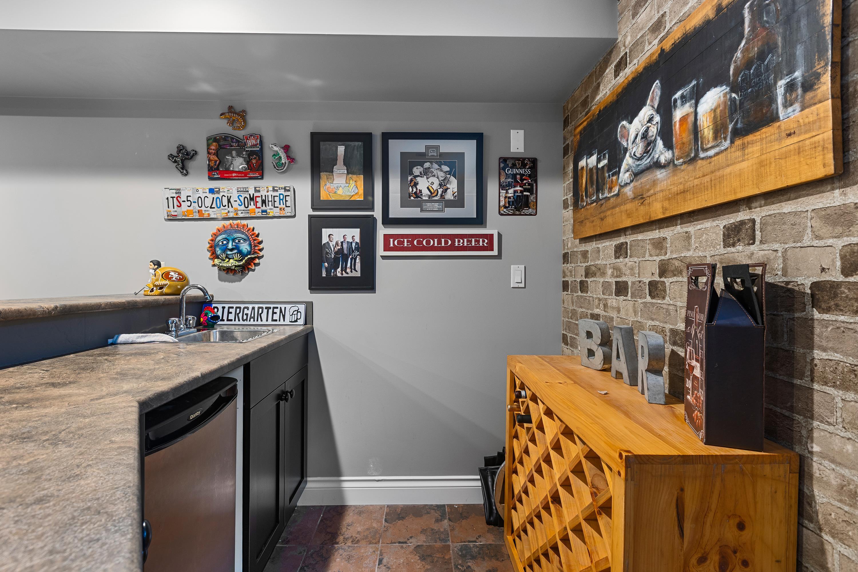 15675 36 AVE, Surrey