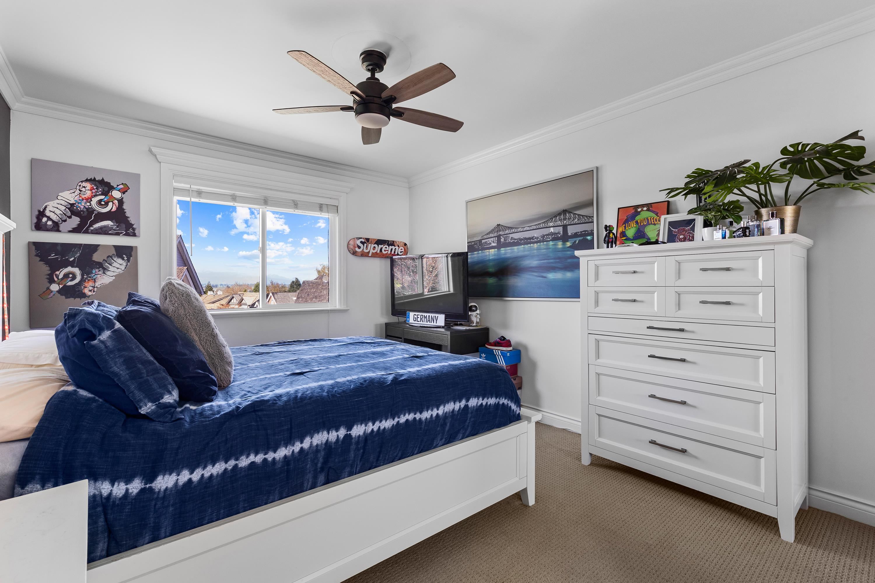 15675 36 AVE, Surrey