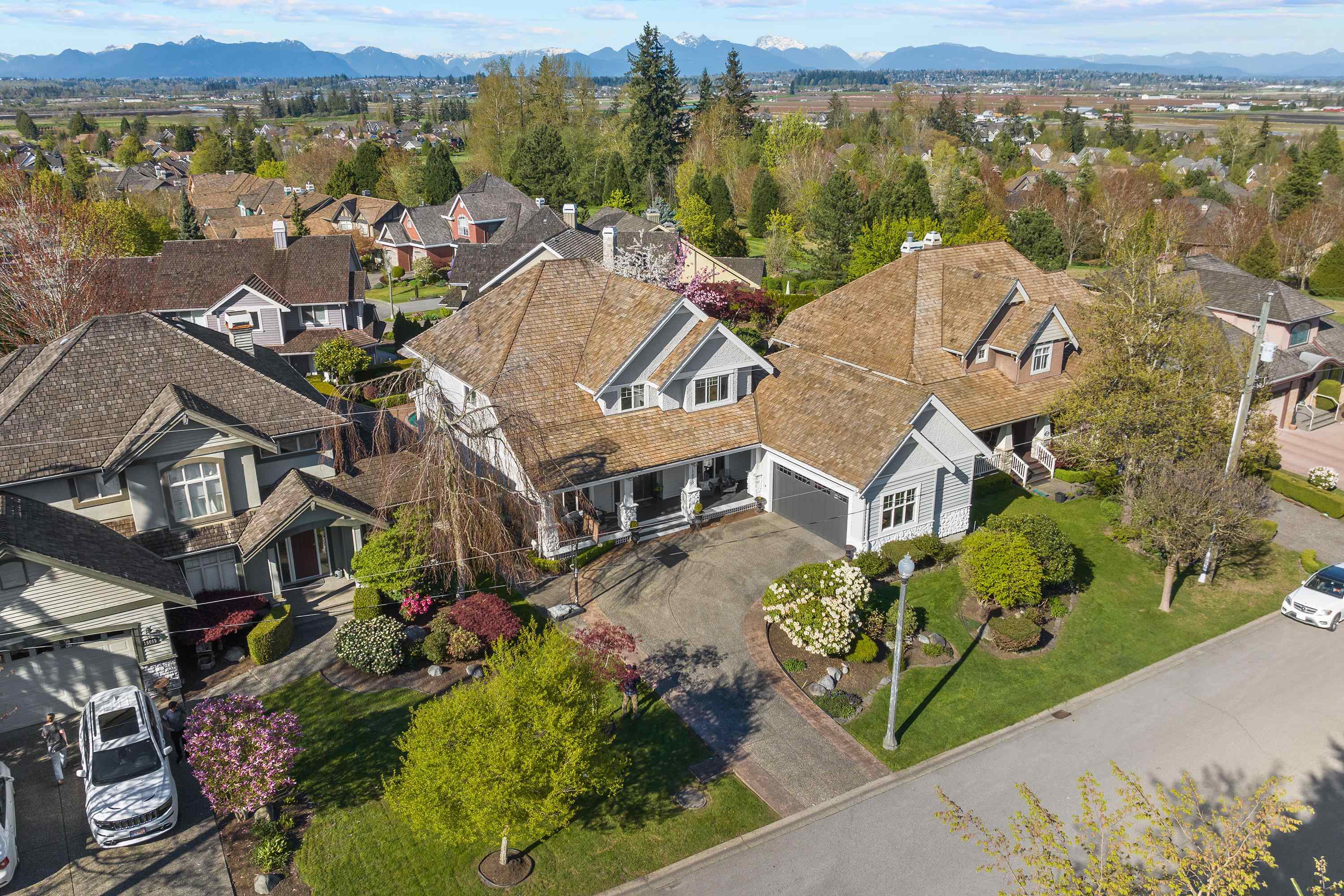 15675 36 AVE, Surrey