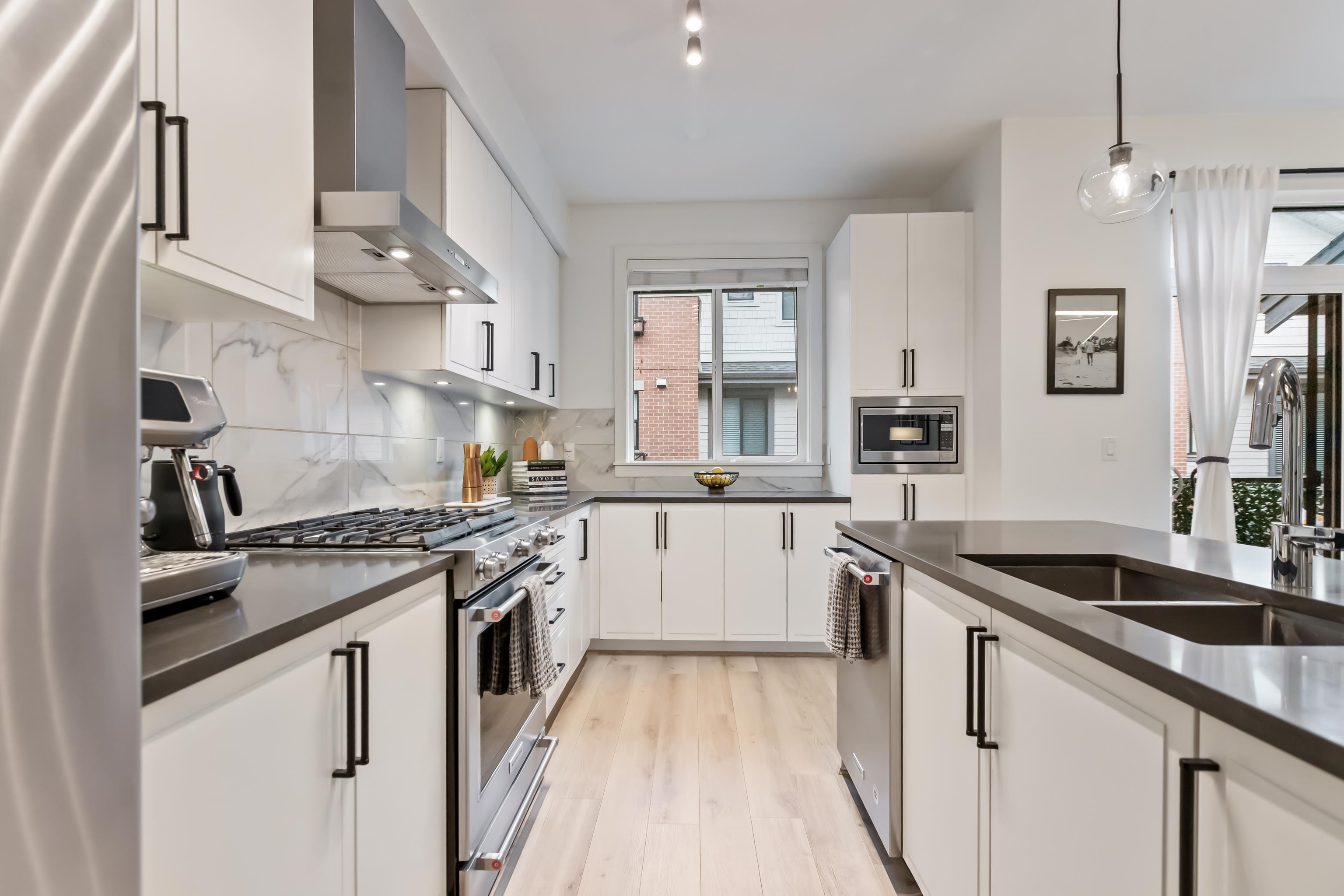 14 2999 151 ST, Surrey Unit: 14