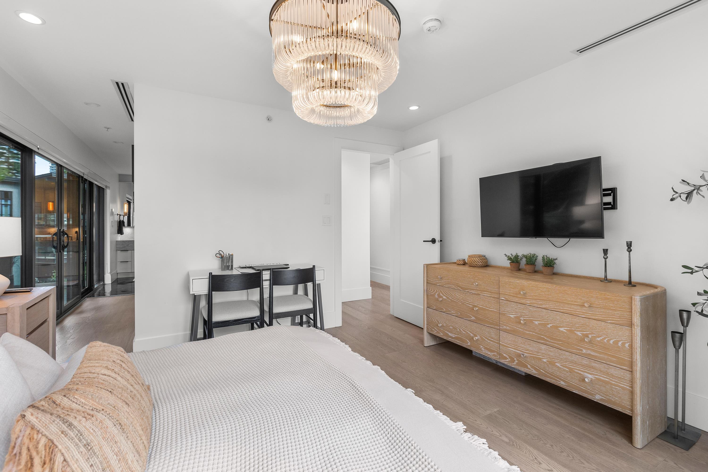 602 14825 THRIFT AVE Unit: 602