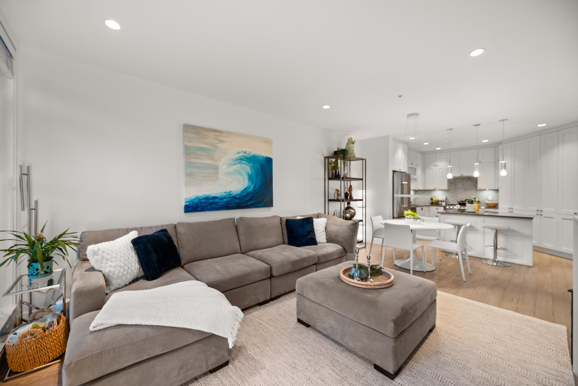 413 14855 THRIFT AVE Unit: 413