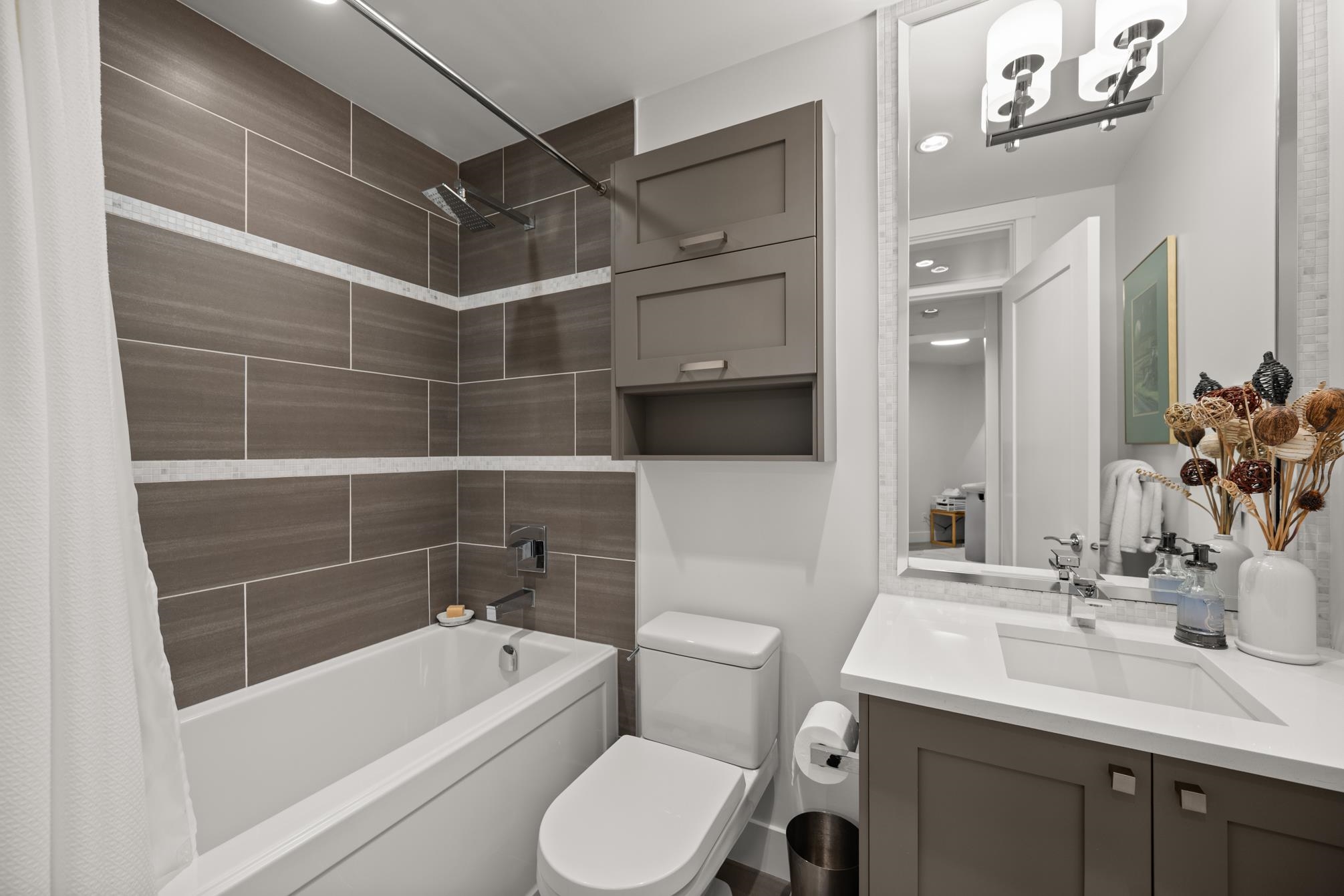 413 14855 THRIFT AVE Unit: 413