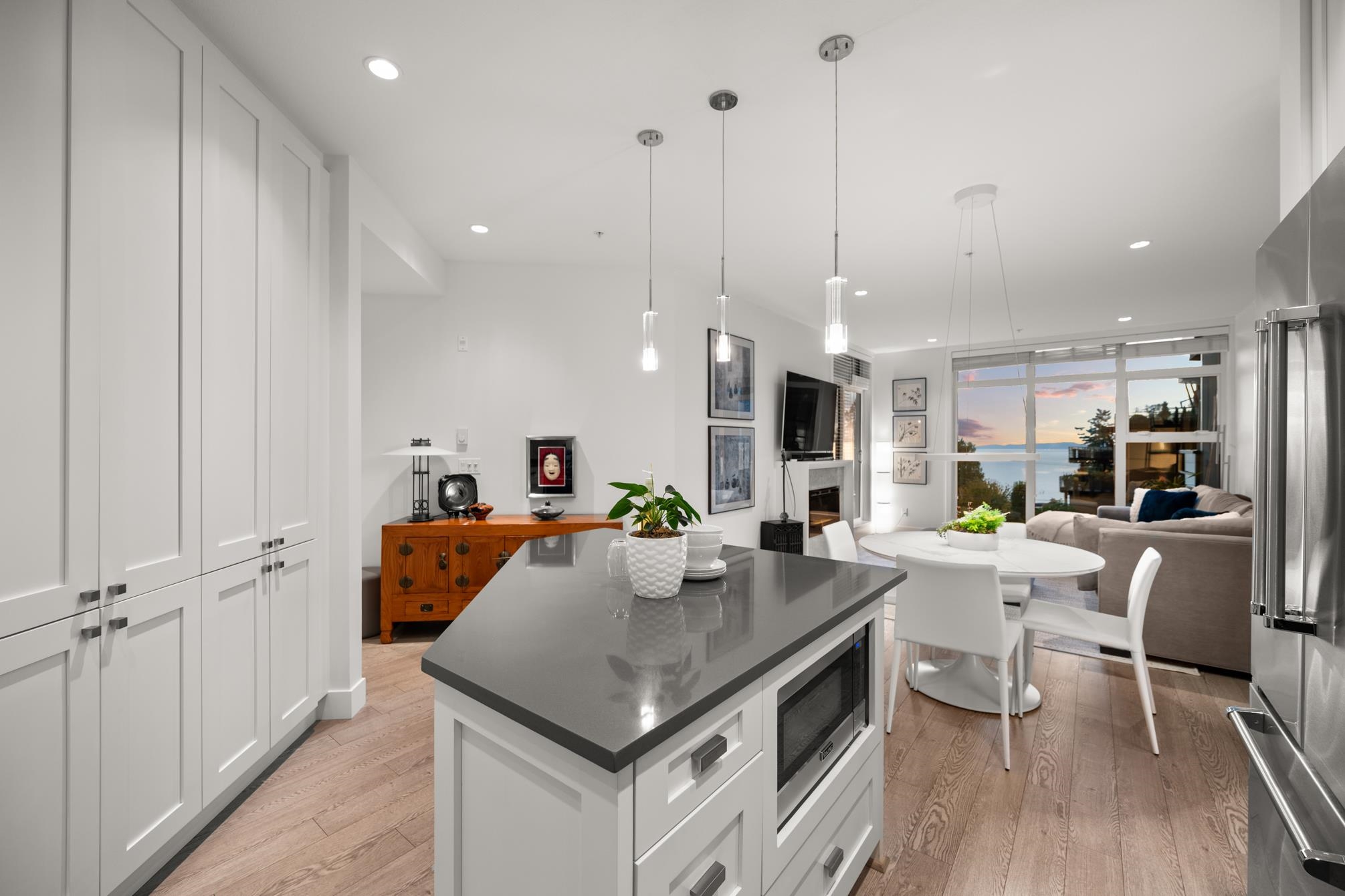 413 14855 THRIFT AVE Unit: 413