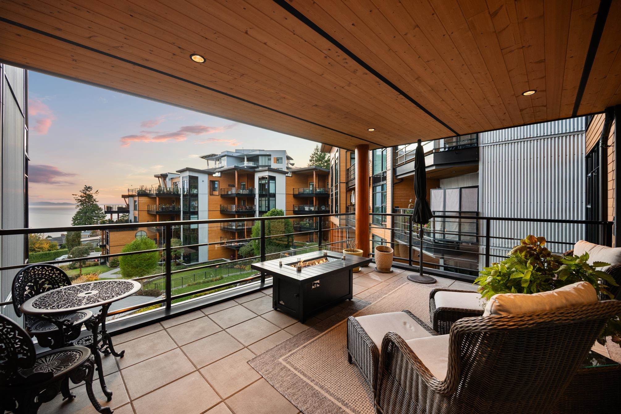 413 14855 THRIFT AVE Unit: 413