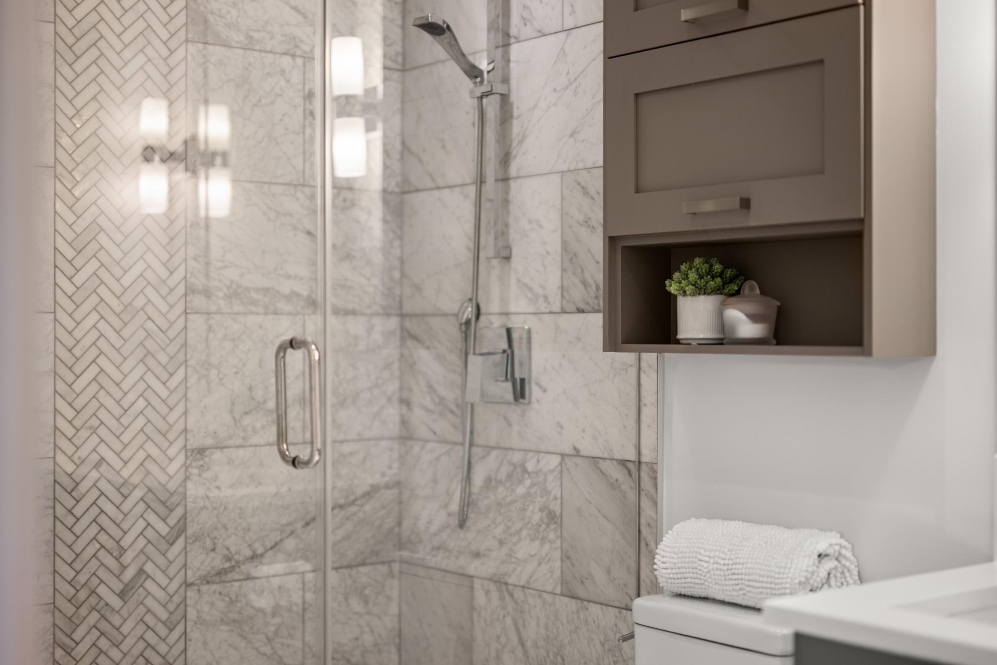 413 14855 THRIFT AVE Unit: 413