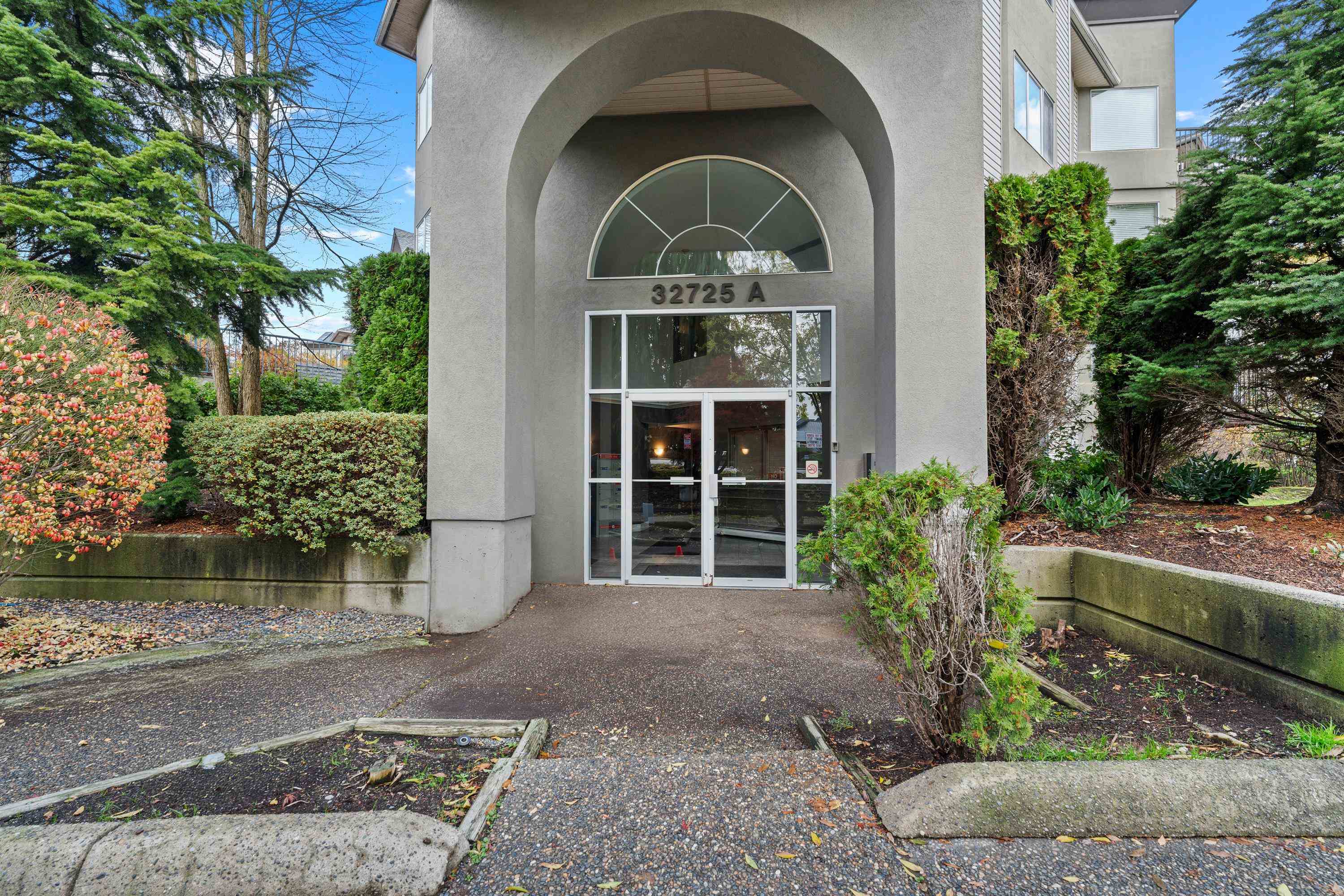 106 32725 GEORGE FERGUSON WAY Unit: 106