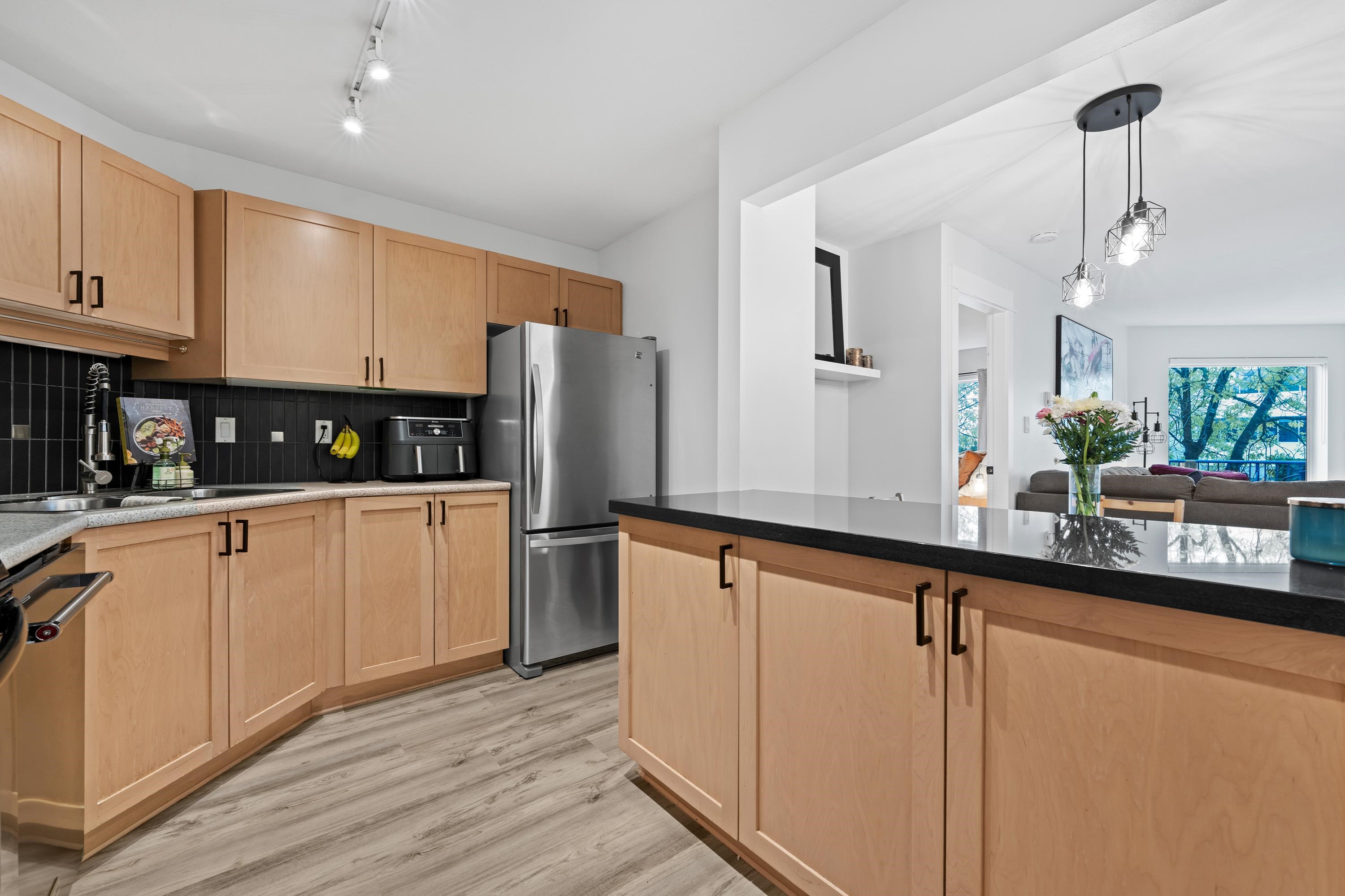 106 32725 GEORGE FERGUSON WAY Unit: 106