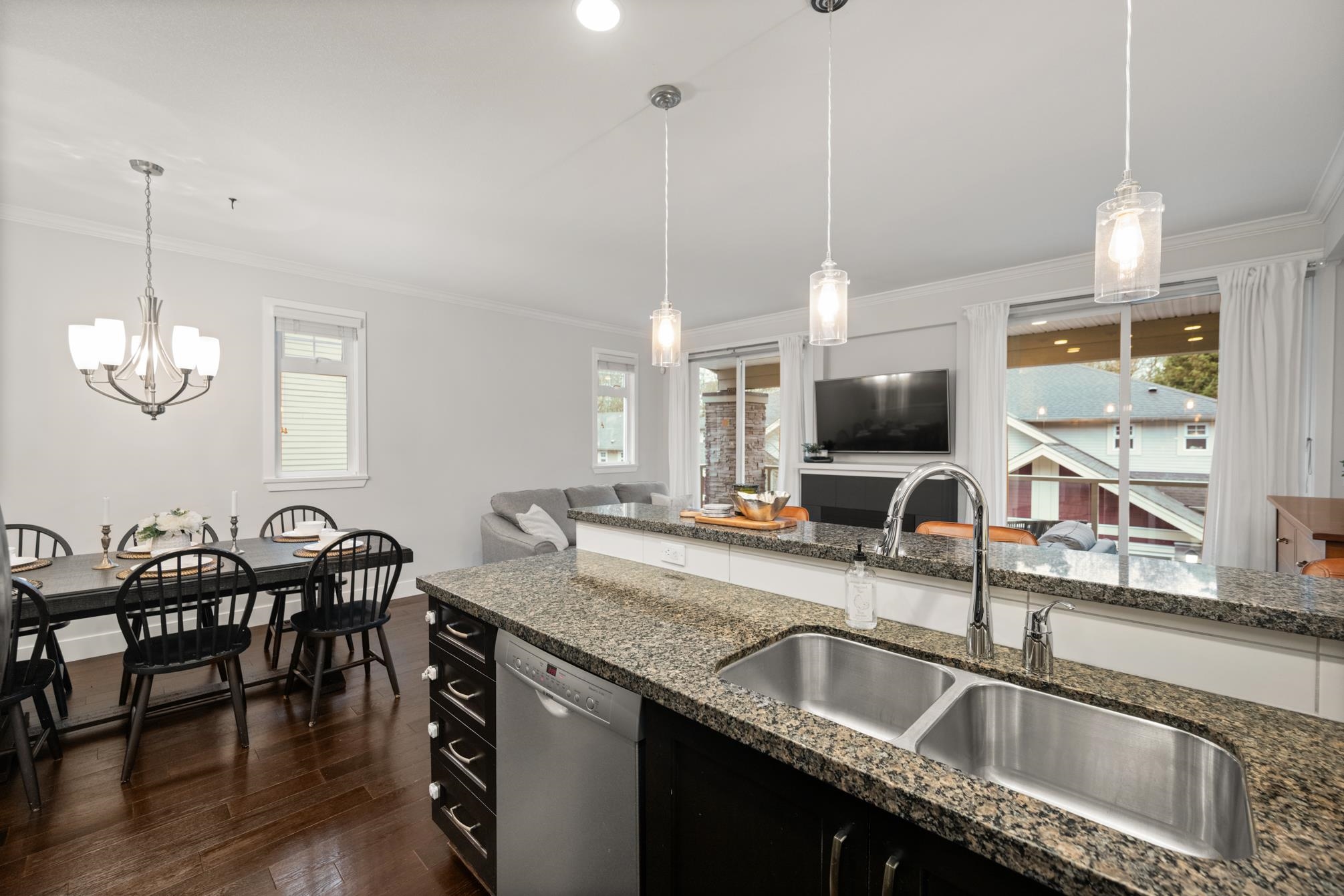 6 15454 32 AVENUE Unit: 6