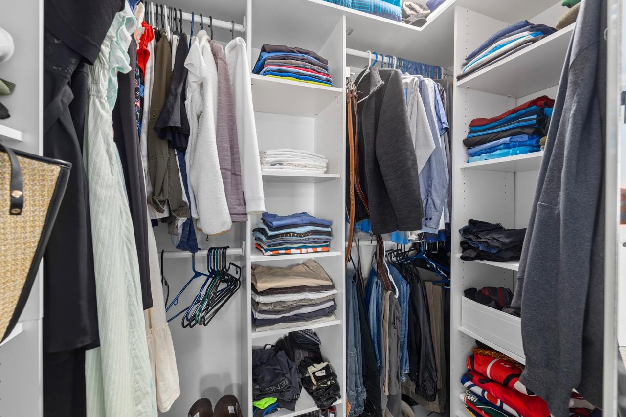 5723 148B STREET STREET