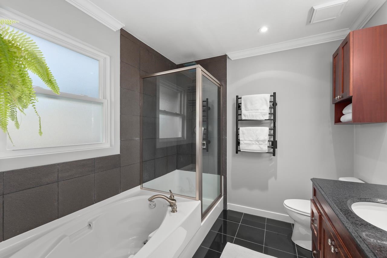 5723 148B STREET STREET