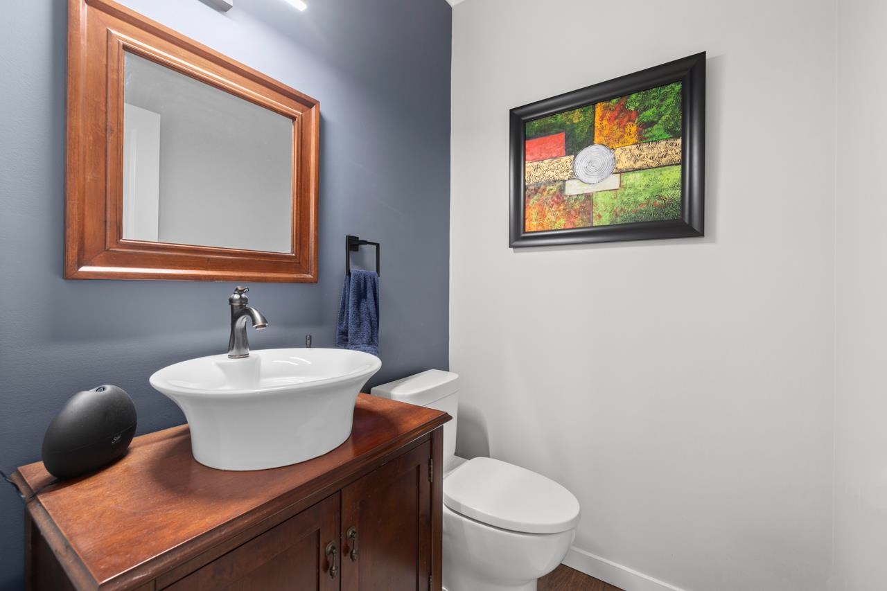 5723 148B STREET STREET