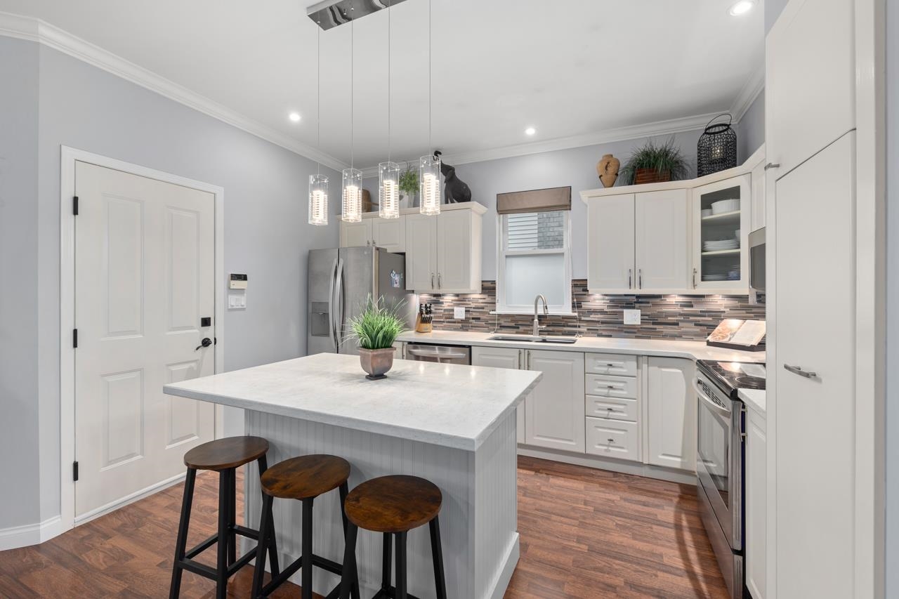 5723 148B STREET STREET