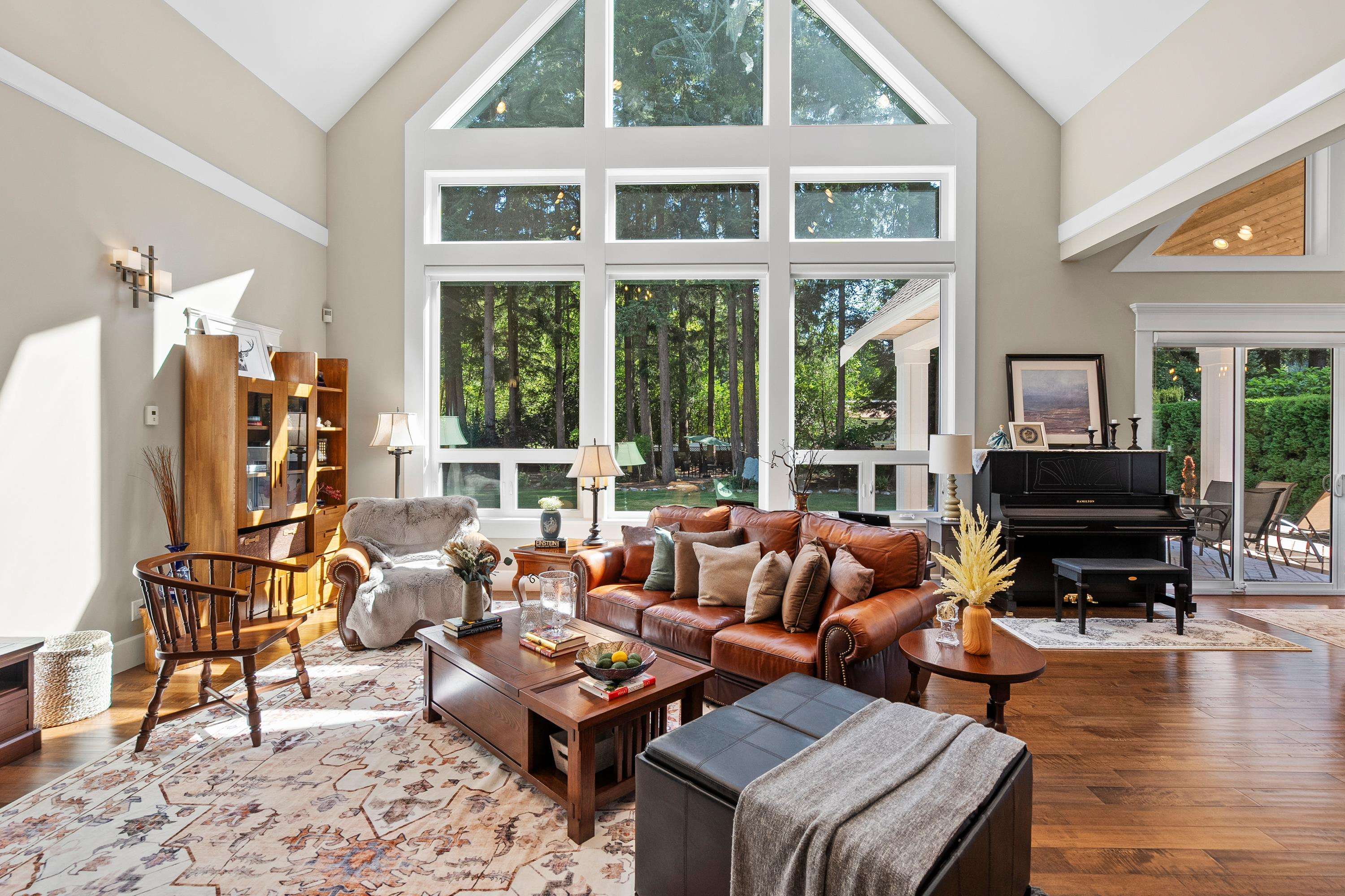 2732 NORTHCREST DRIVE