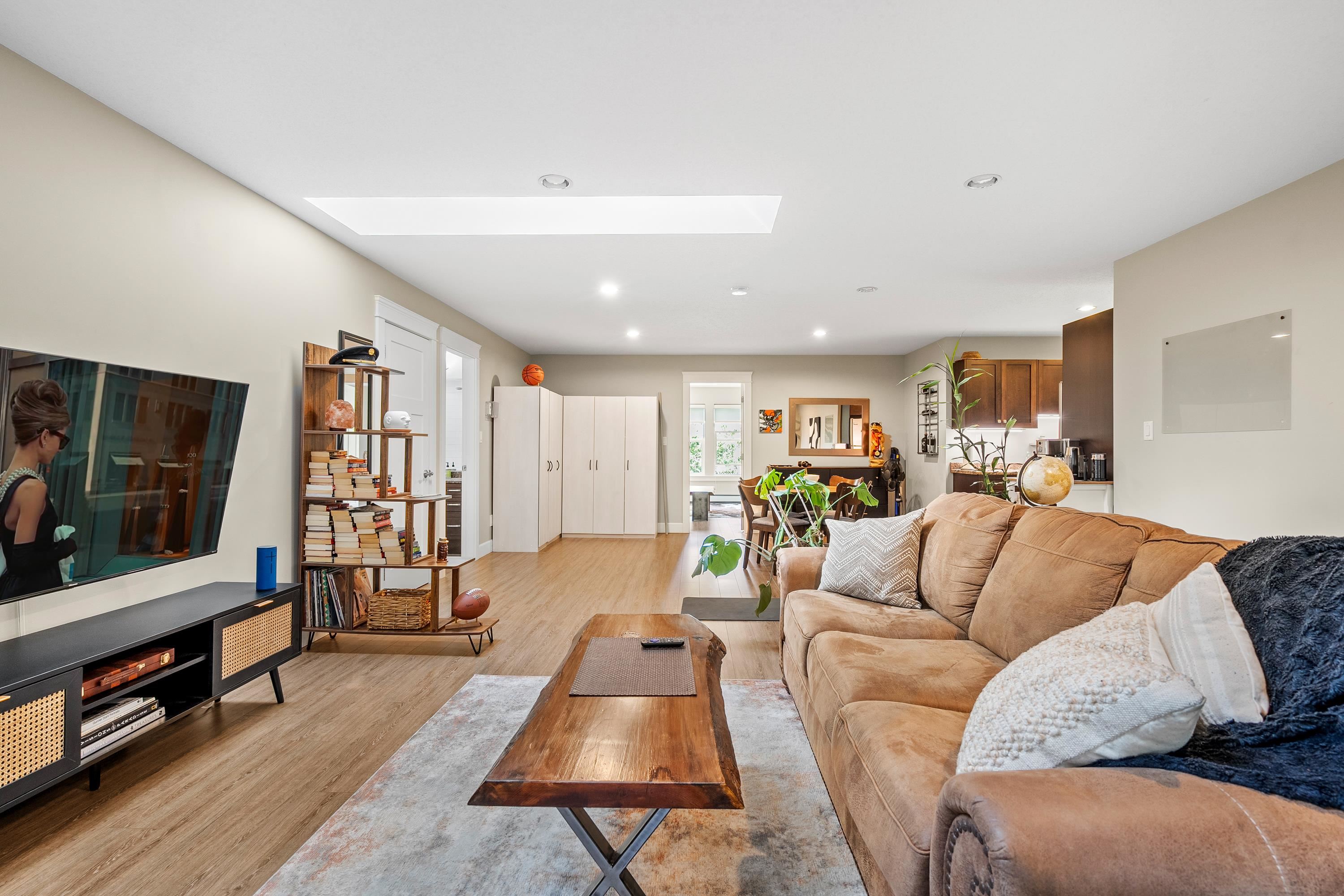 2732 NORTHCREST DRIVE