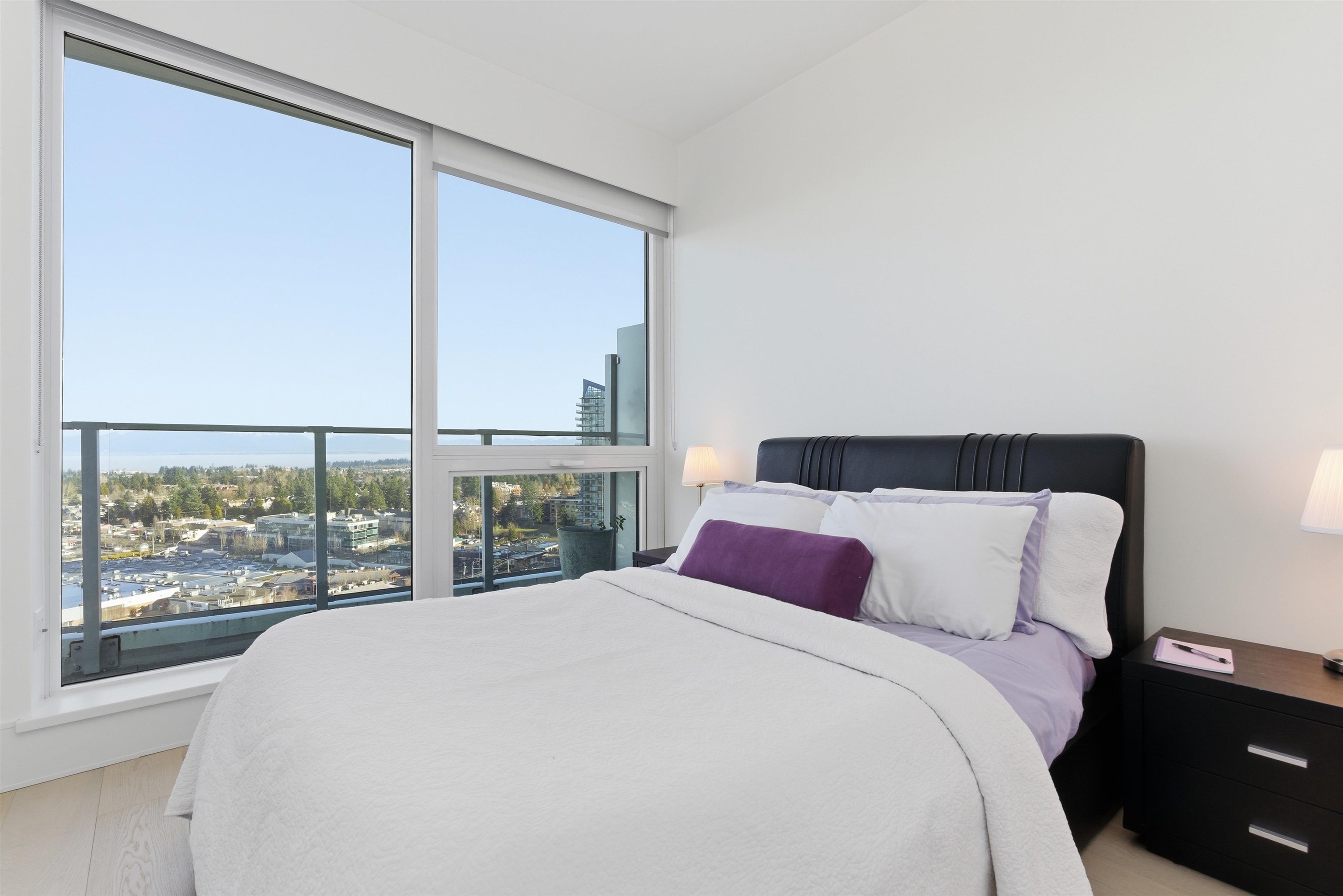 2001 1501 FOSTER STREET Unit: 2001