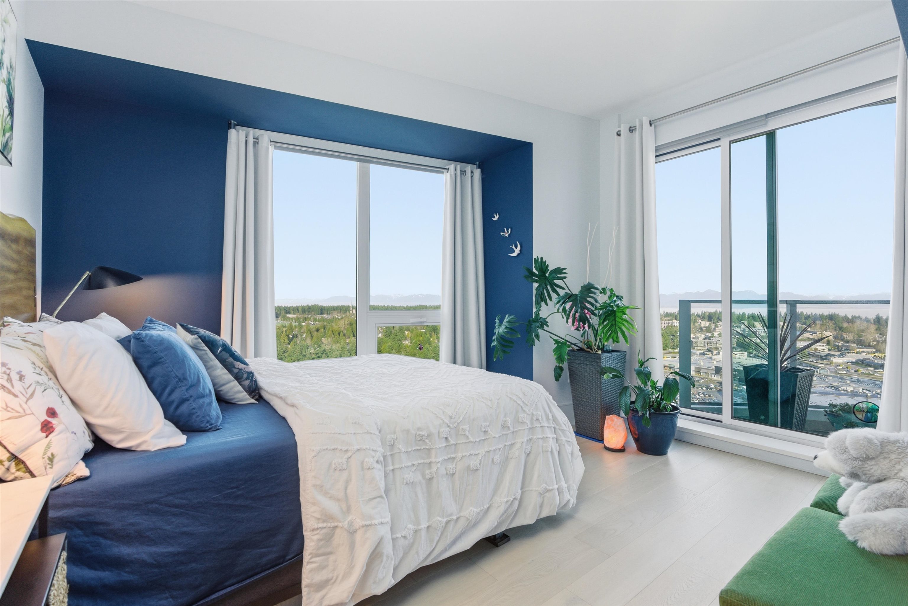 2001 1501 FOSTER STREET Unit: 2001