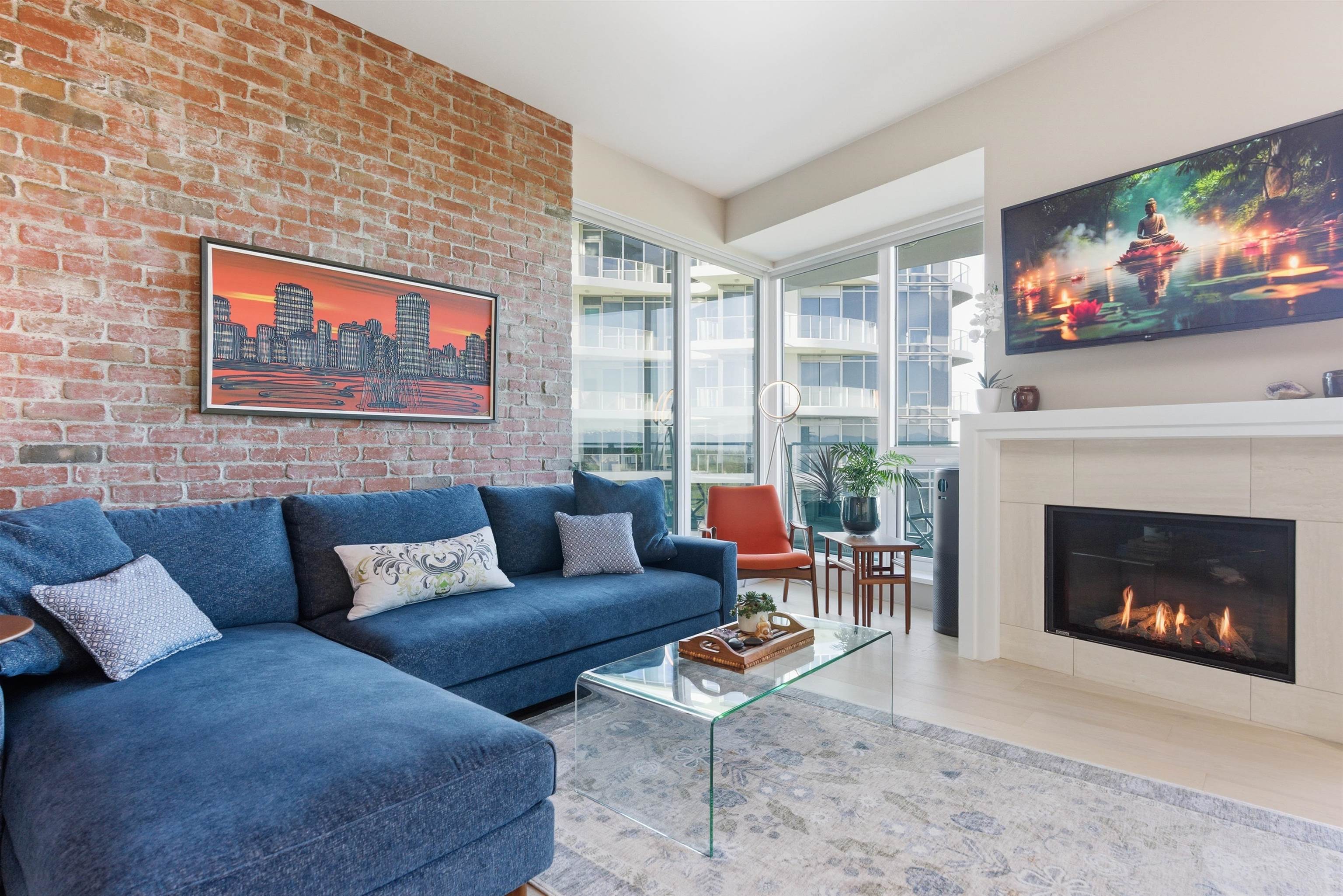 2001 1501 FOSTER STREET Unit: 2001