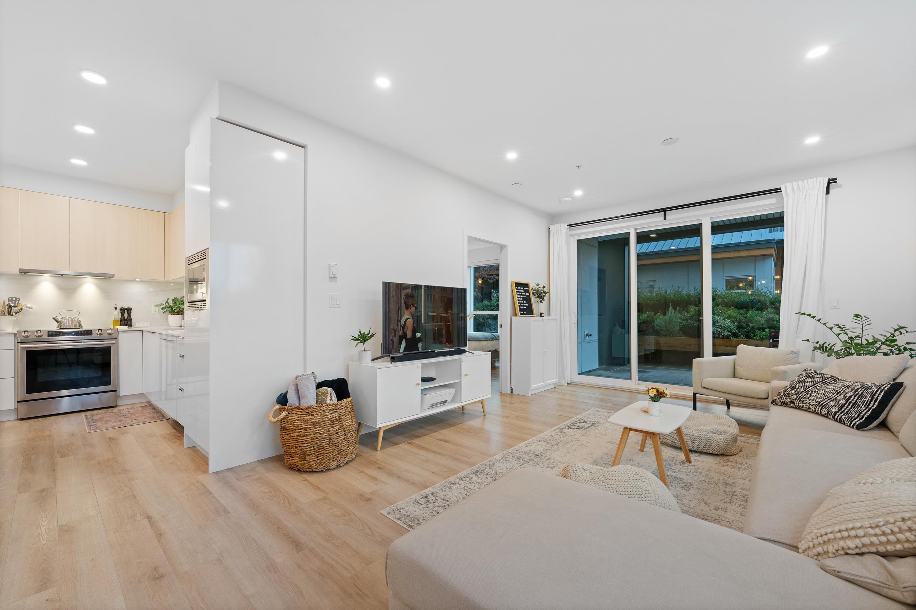 108 1892 STARLING DRIVE Unit: 108