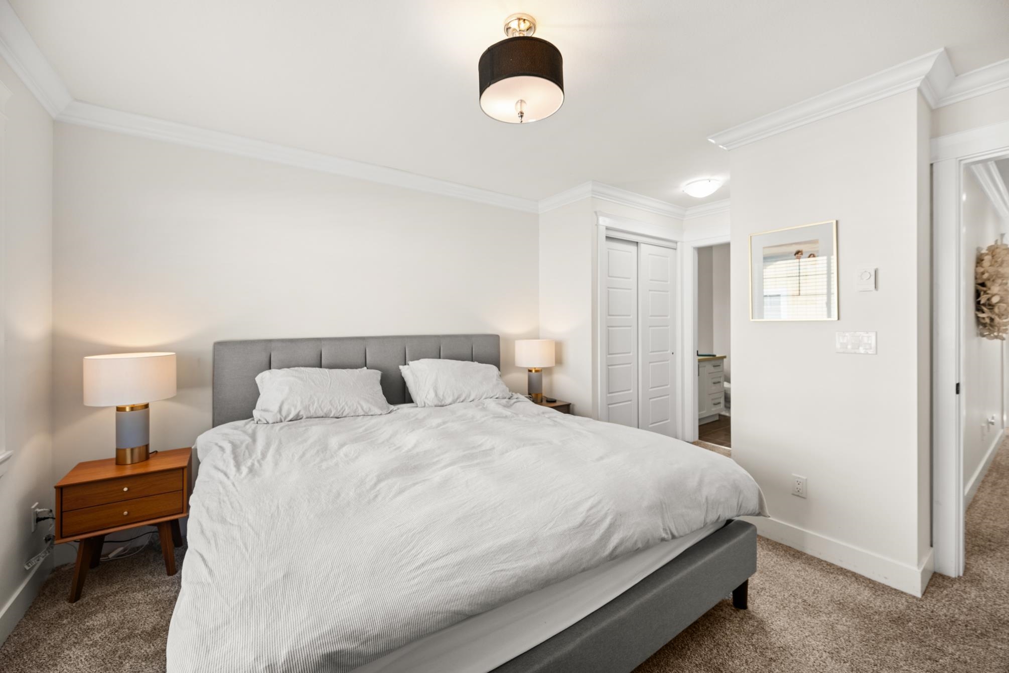 7 17171 2B AVENUE Unit: 7