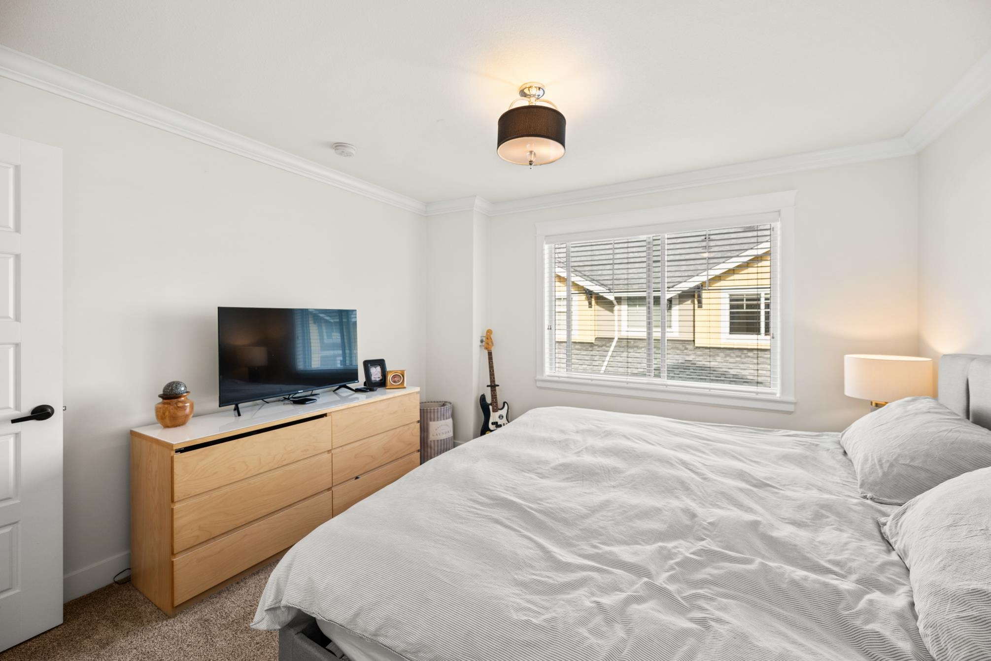 7 17171 2B AVENUE Unit: 7