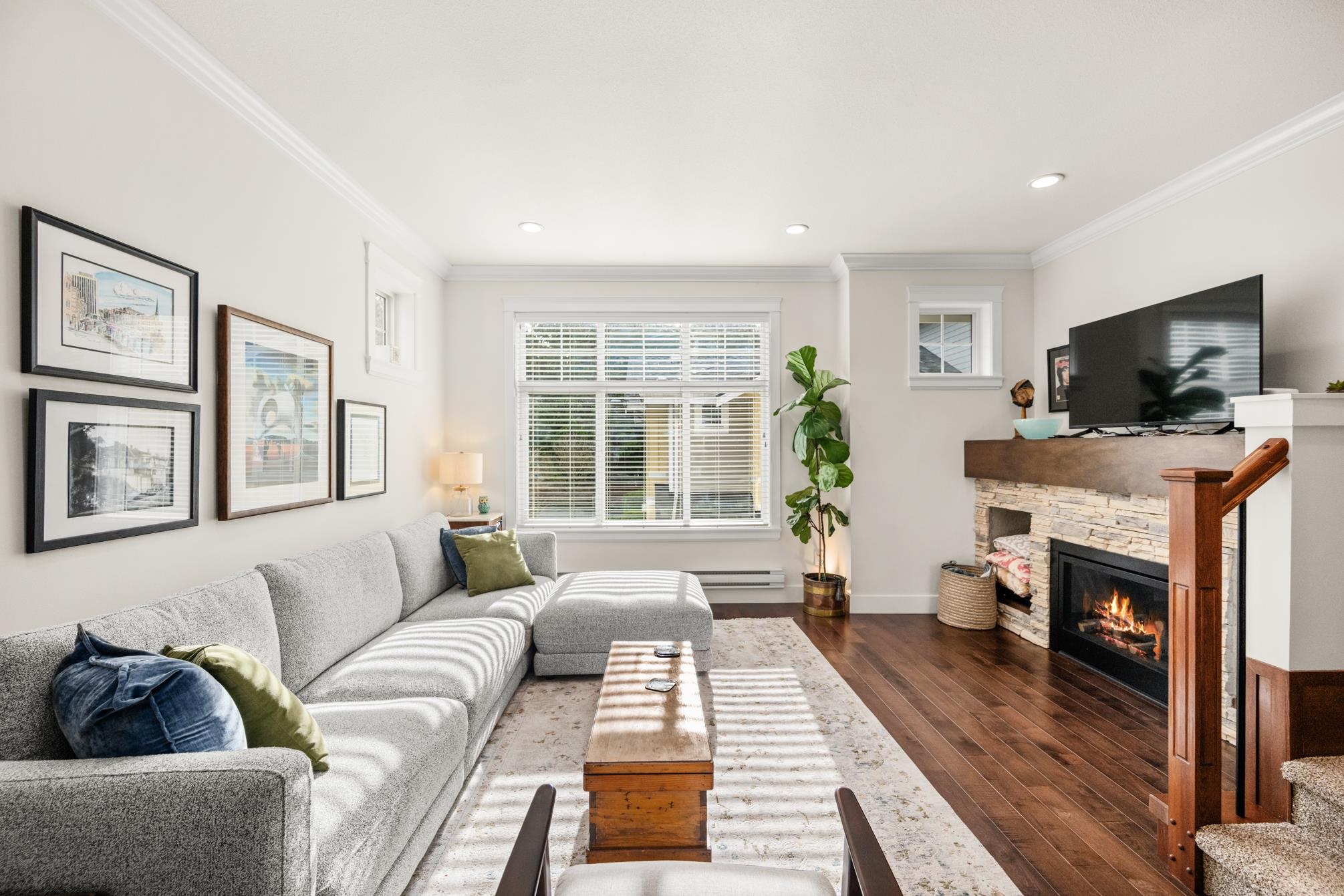 7 17171 2B AVENUE Unit: 7