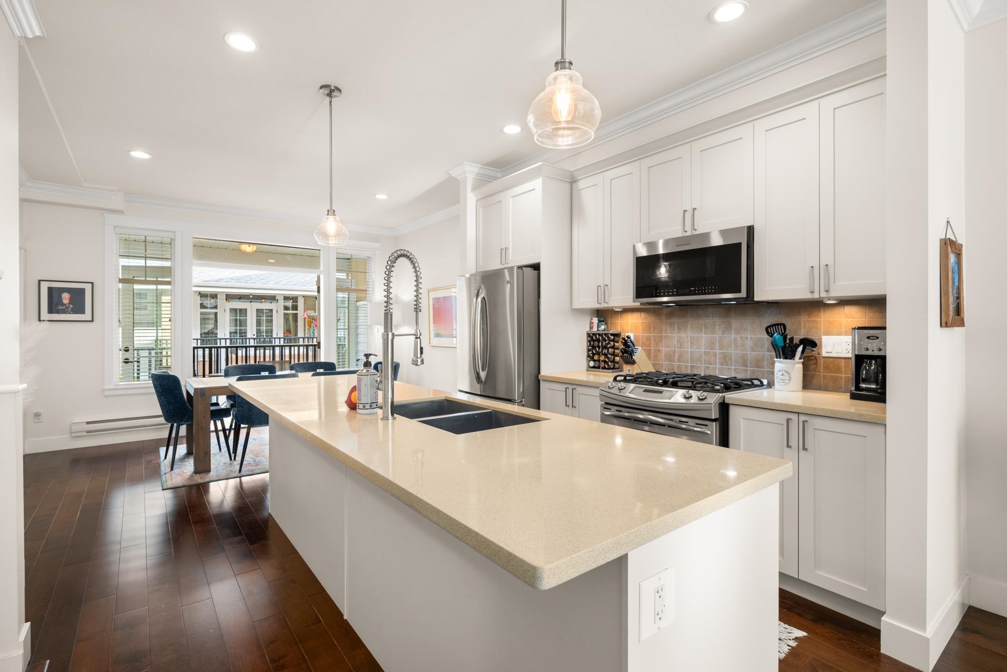 7 17171 2B AVENUE Unit: 7