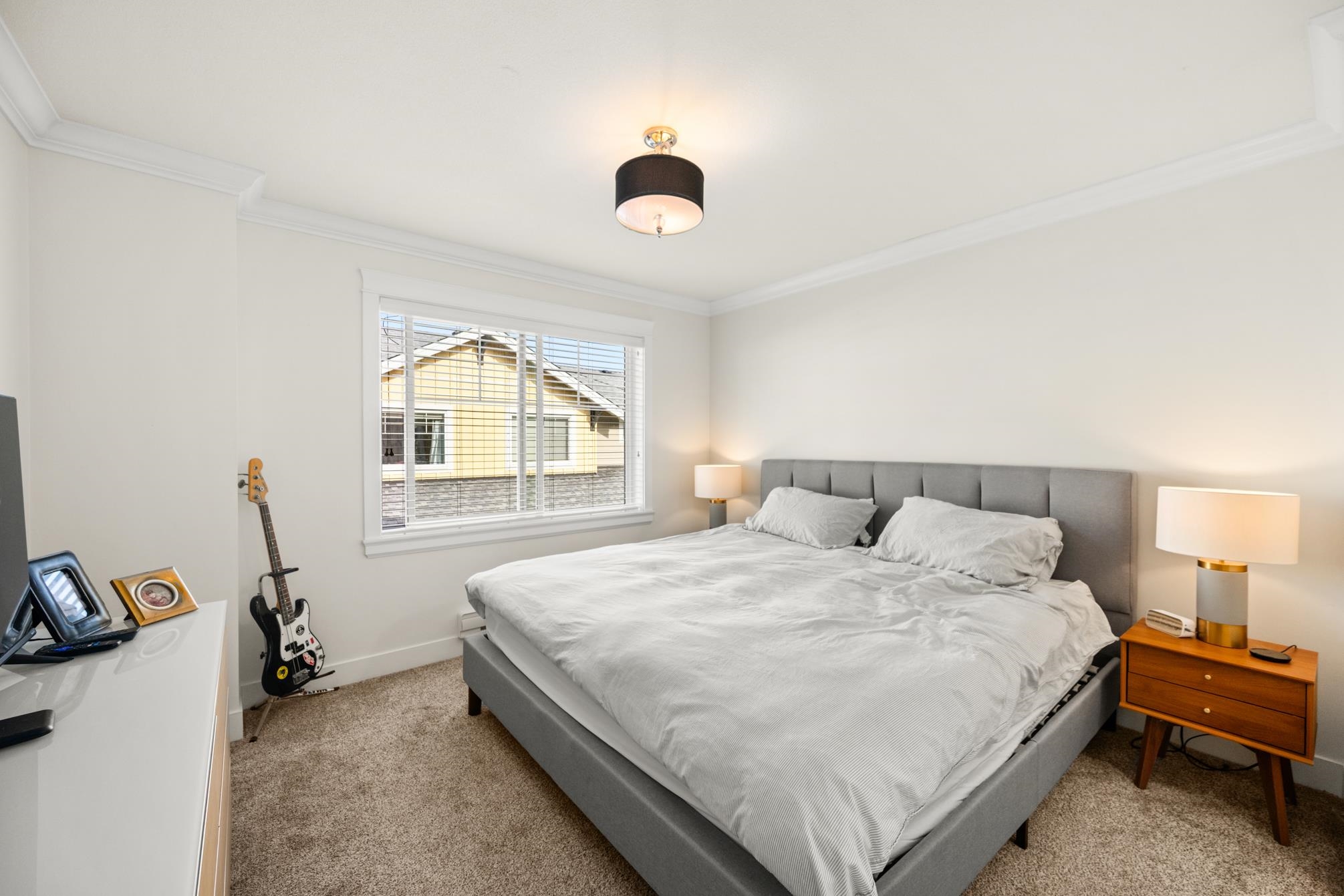 7 17171 2B AVENUE Unit: 7