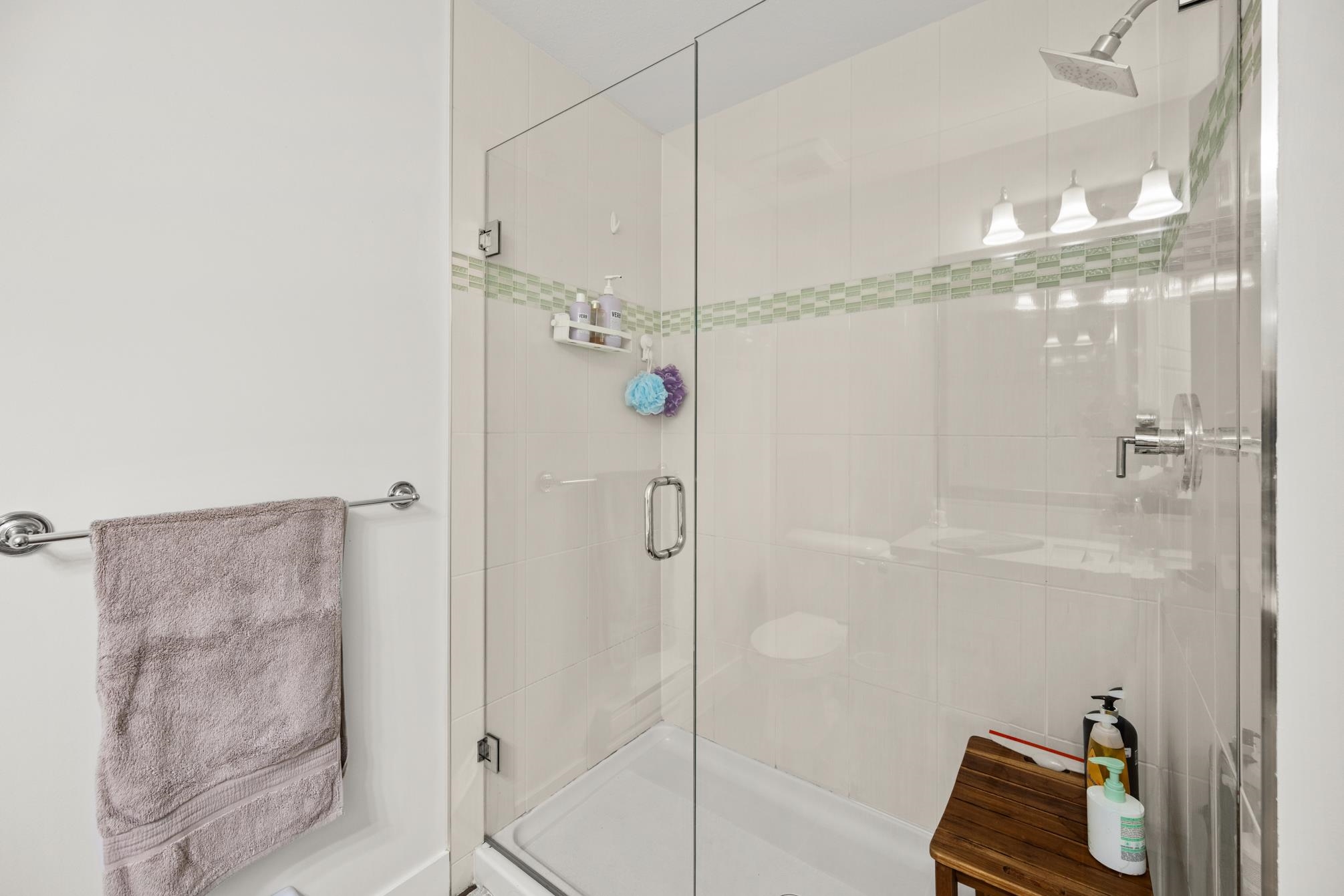 7 17171 2B AVENUE Unit: 7